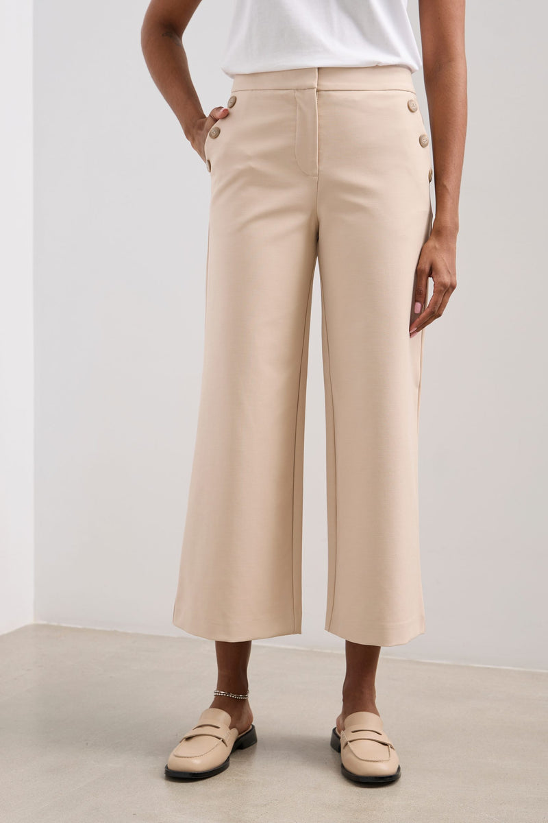 High-waisted cropped pants