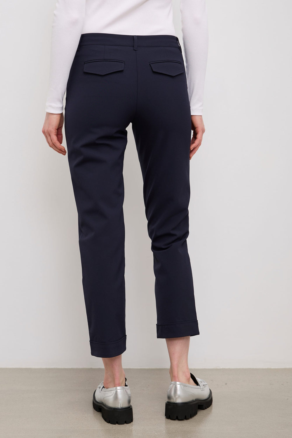 Pantalon Vogue écourté avec poches à rabats