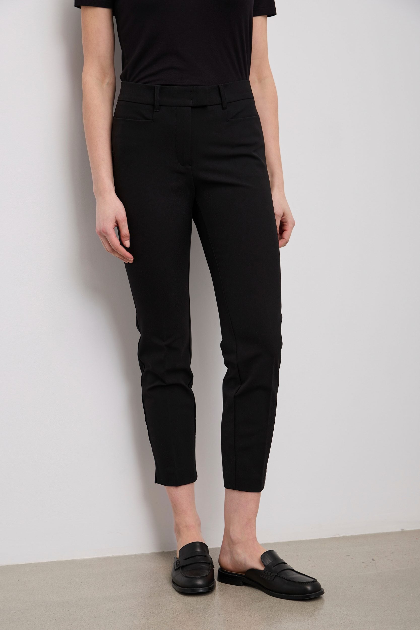 Pantalon coupe urbain écourté à taille élastique