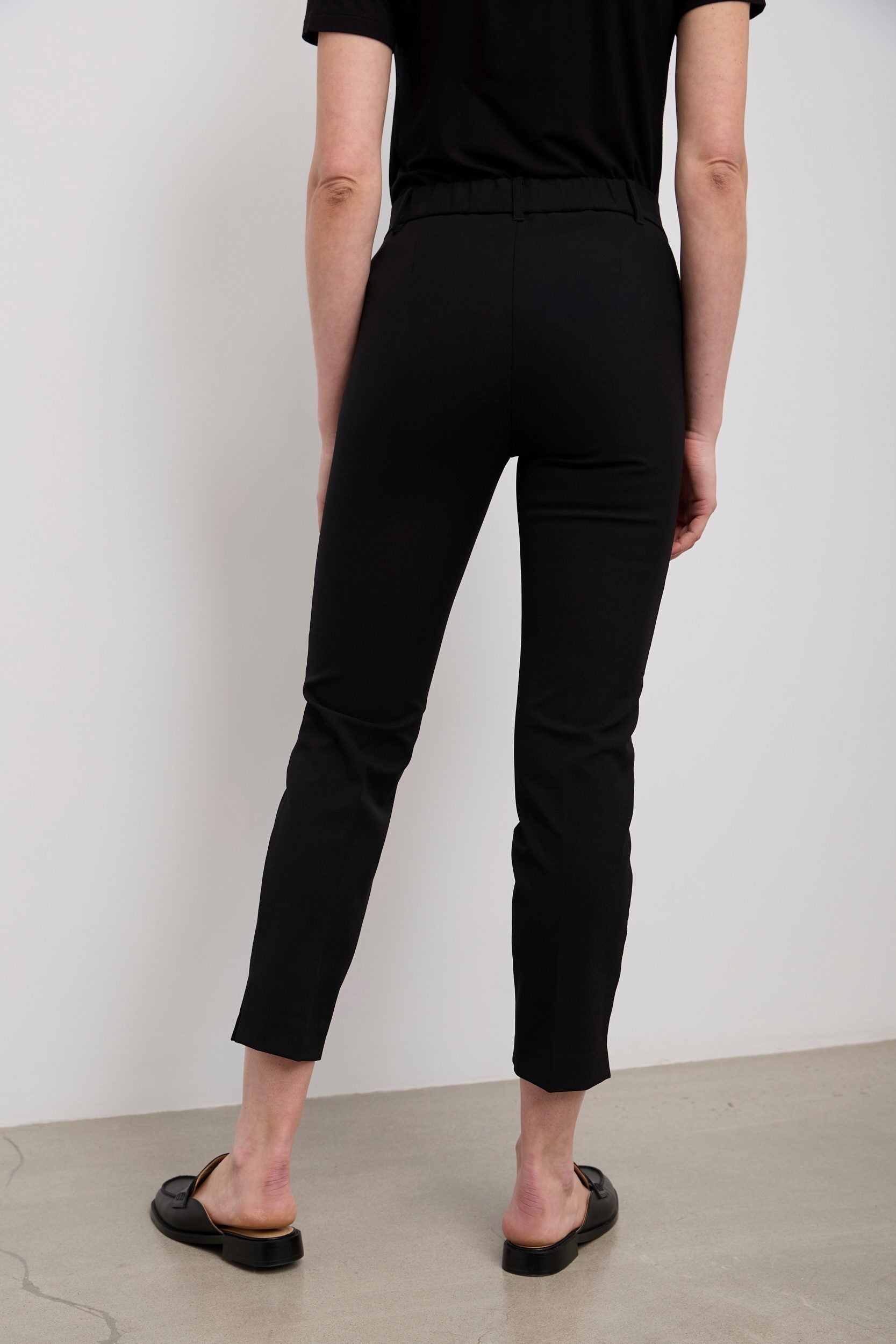 Pantalon coupe urbain écourté à taille élastique