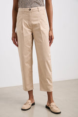 Casual cropped pants with pleats