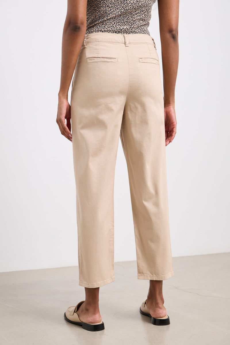 Casual cropped pants with pleats