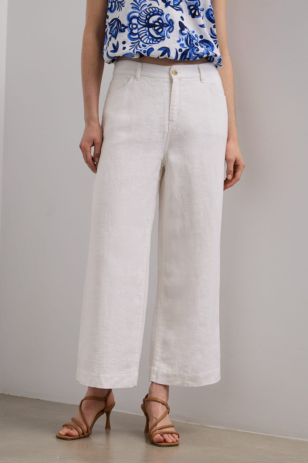 Pantalon en lin écourté jambe large à taille haute