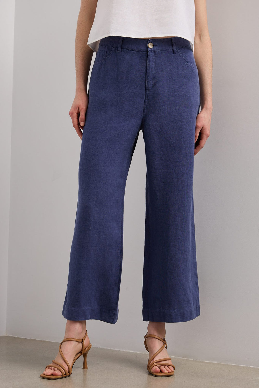 Pantalon en lin écourté jambe large à taille haute