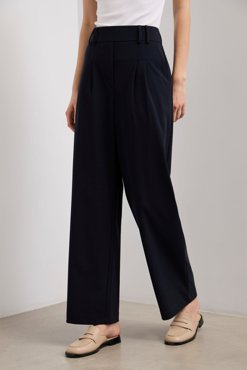 Pantalon Sport Chic à plis devant