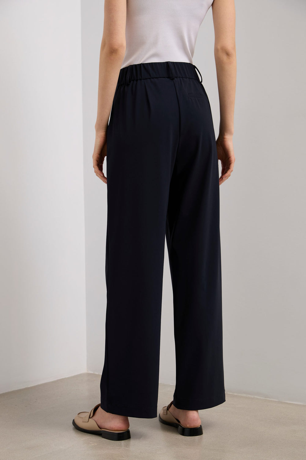 Pantalon Sport Chic à plis devant