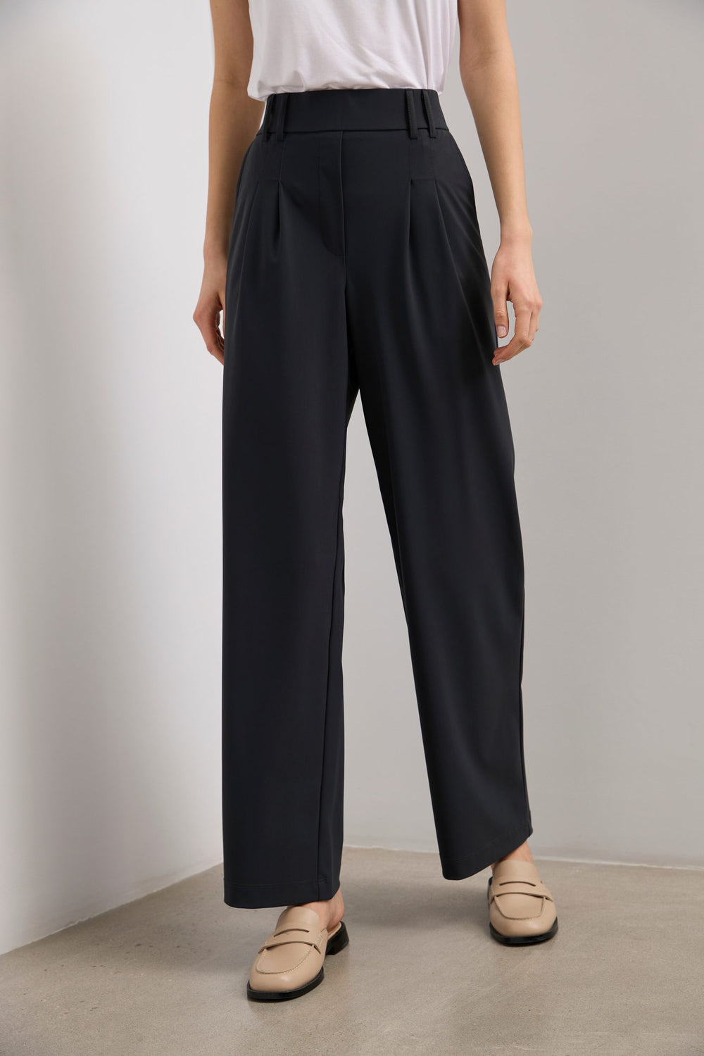 Pantalon Sport Chic à plis devant