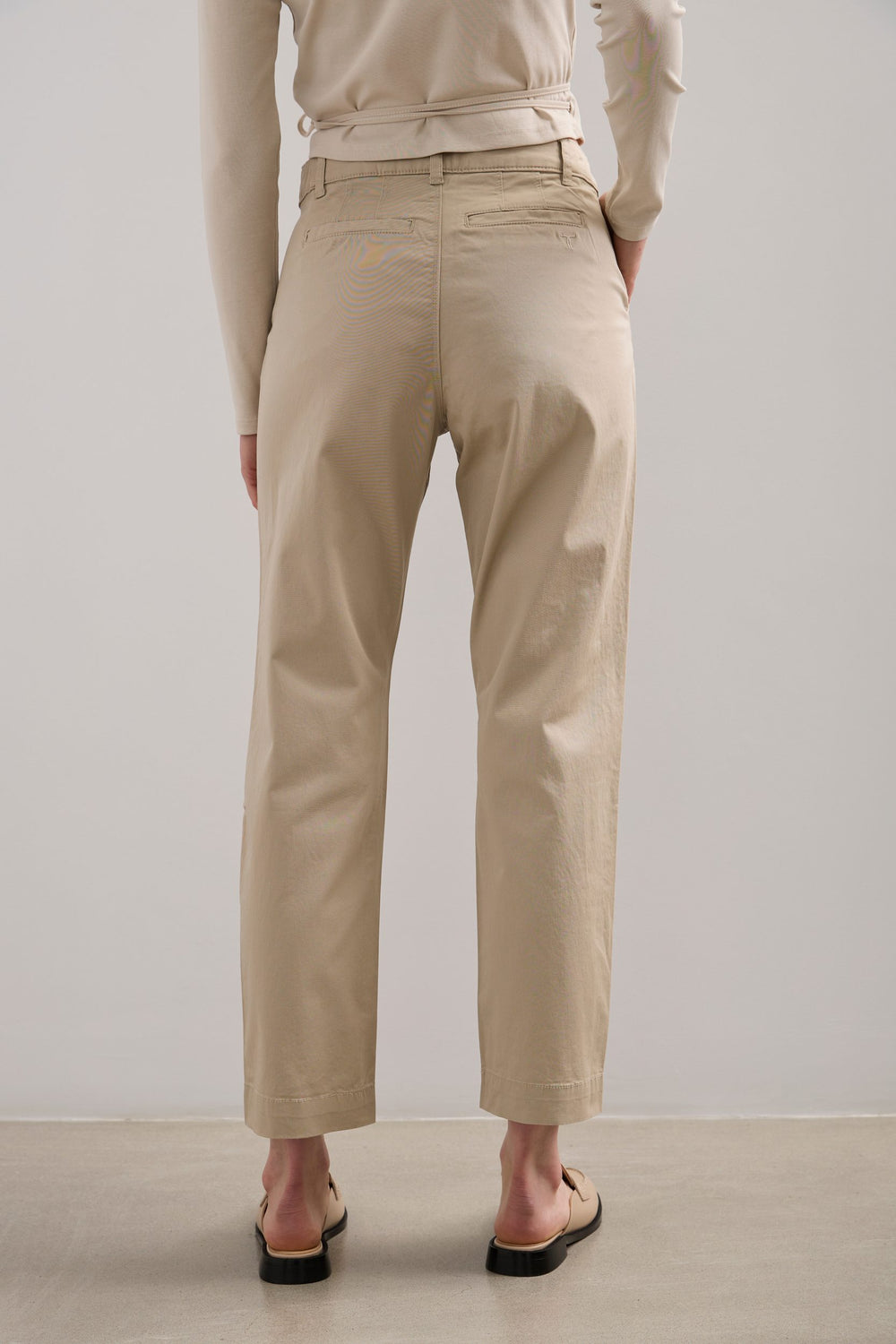 Pantalon taille haute à pinces