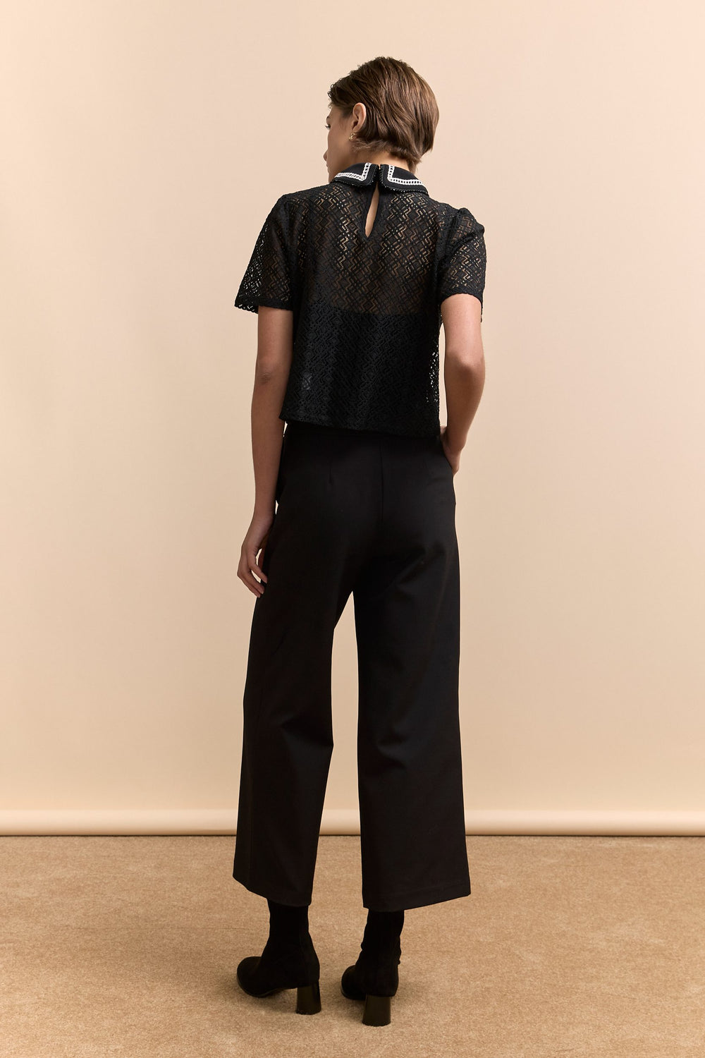 Pantalon écourté à jambe large à taille haute
