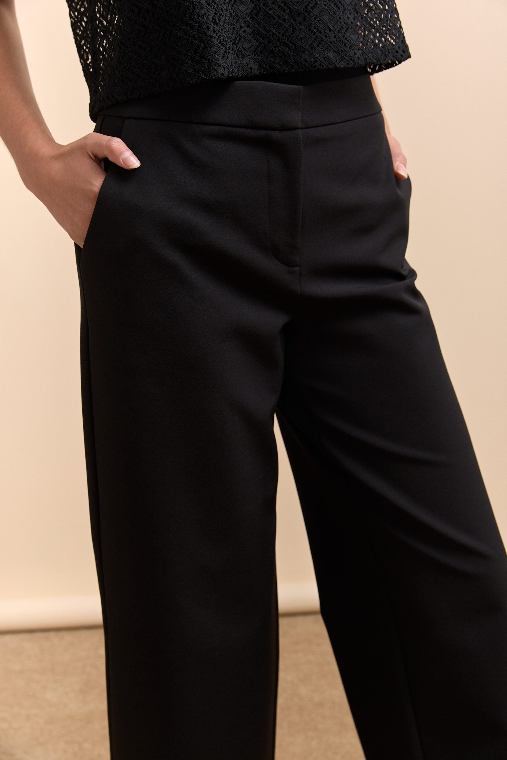 Pantalon écourté à jambe large à taille haute
