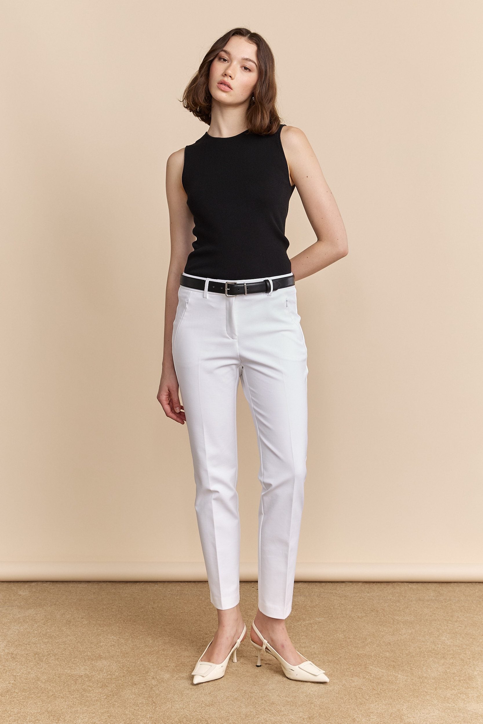 Urban crop pants with zip pocket