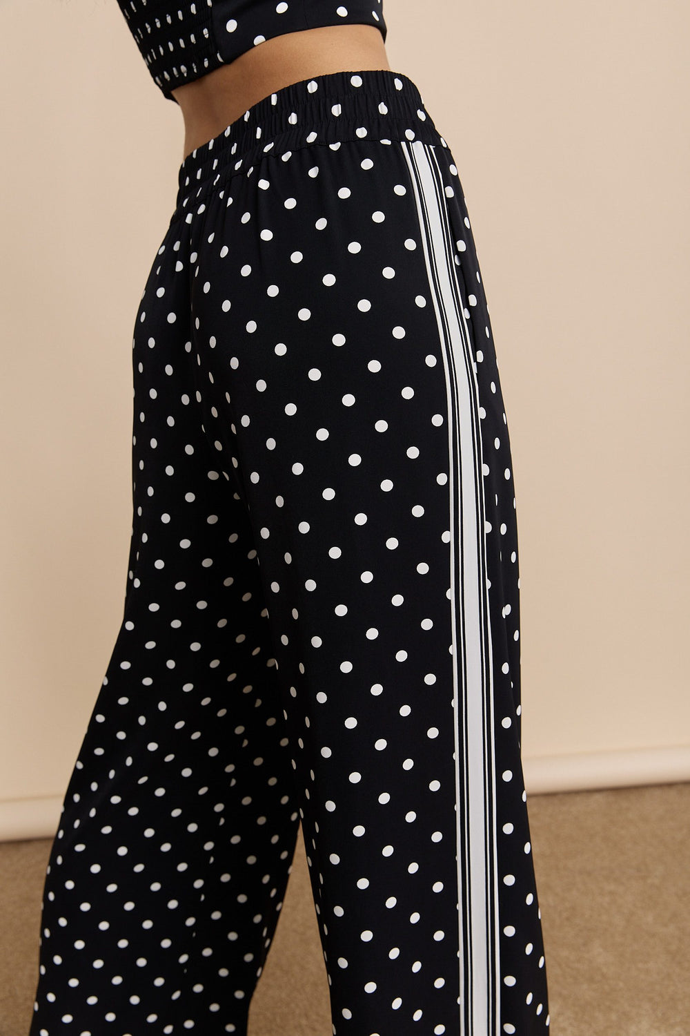 Pantalon large imprimé à pois