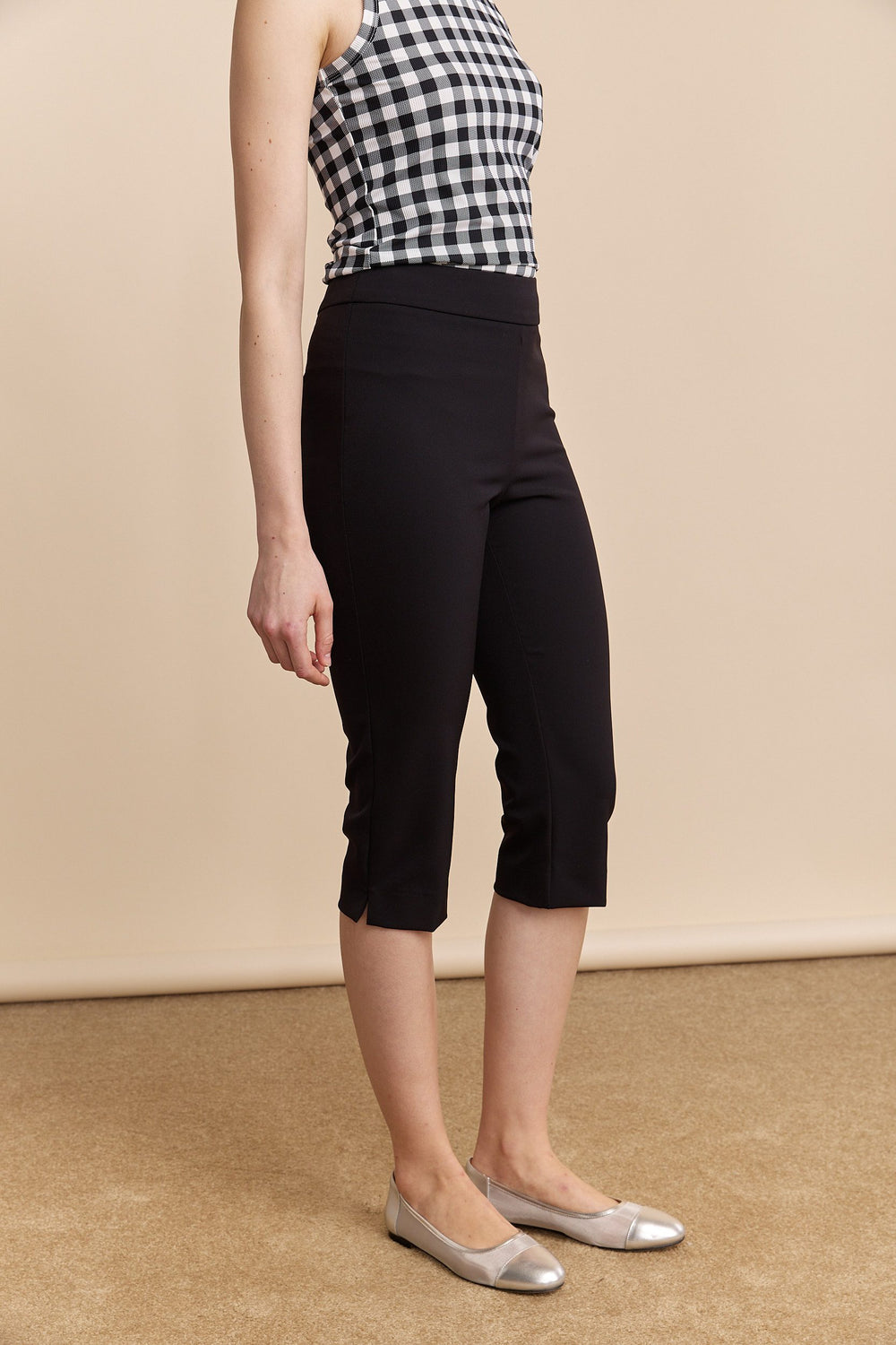 High waist capri with slit
