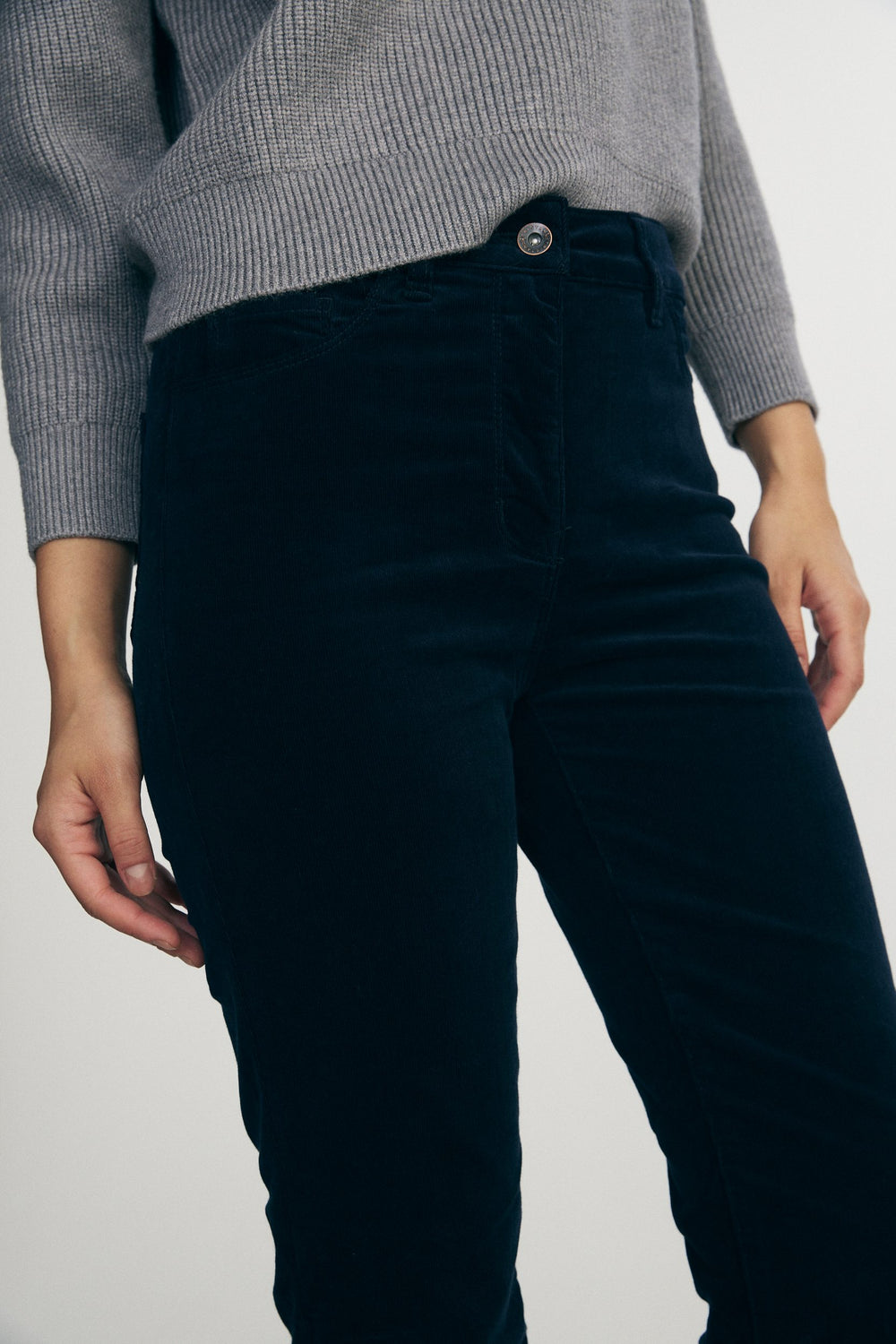 Cropped corduroy pants