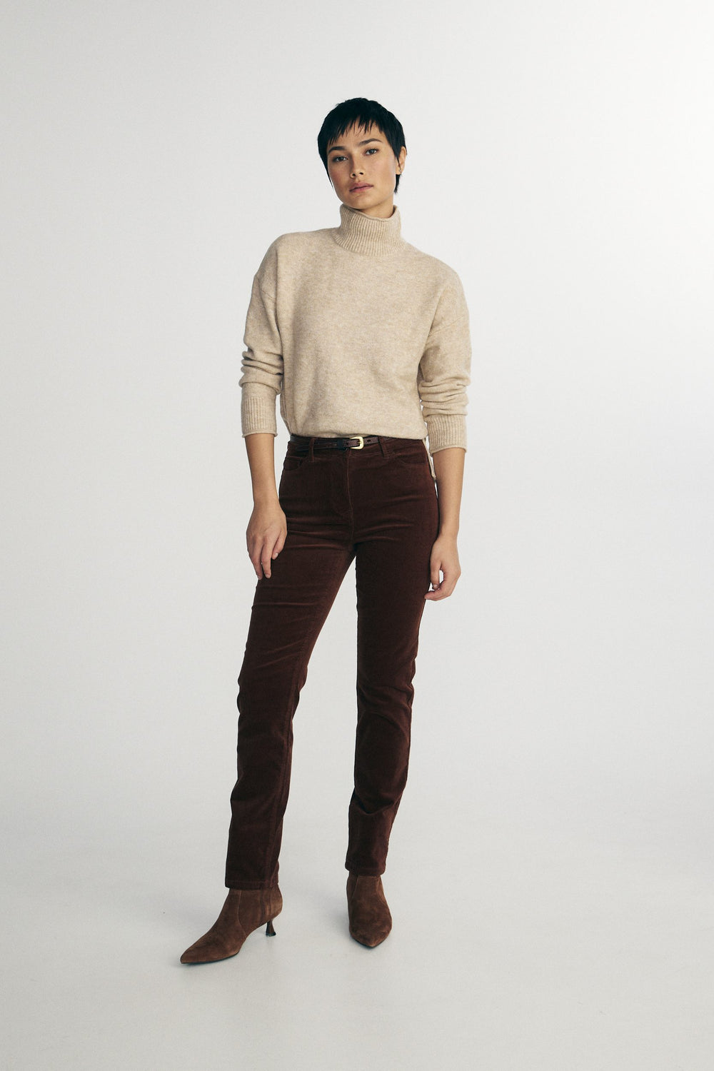 Cropped corduroy pants