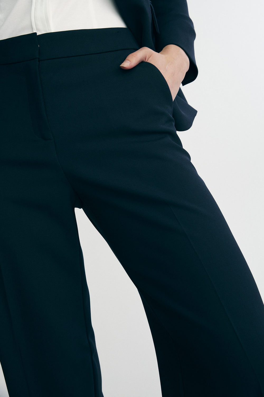 Modern pant
