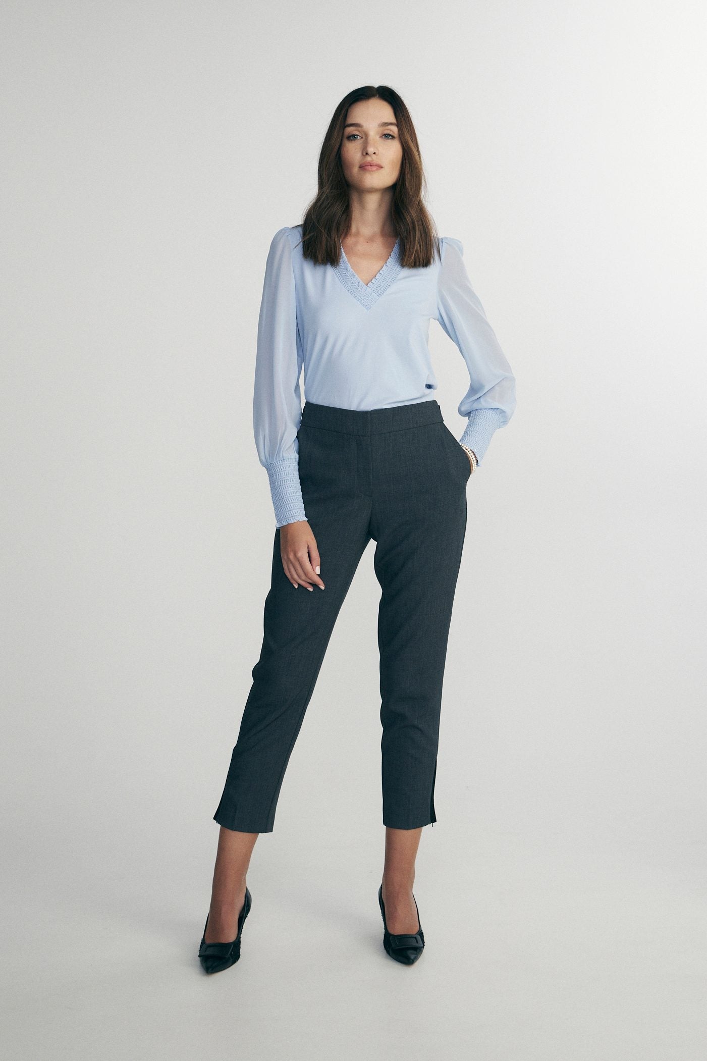 Pantalon avec détails en faux suède