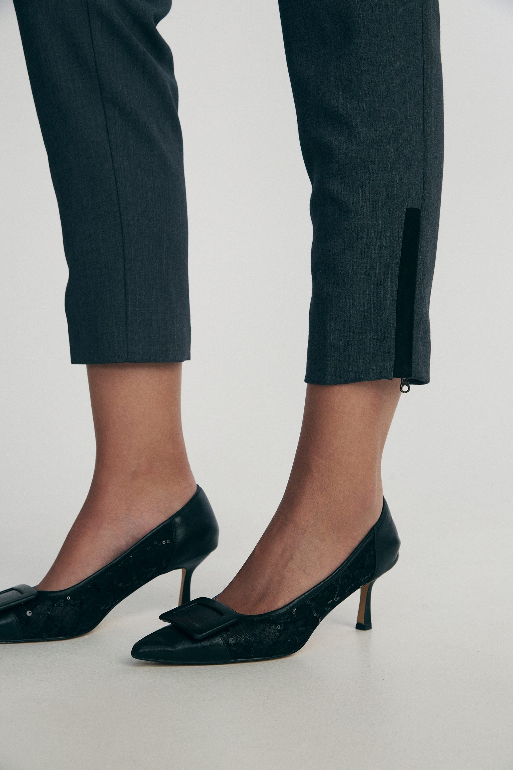 Pantalon avec détails en faux suède