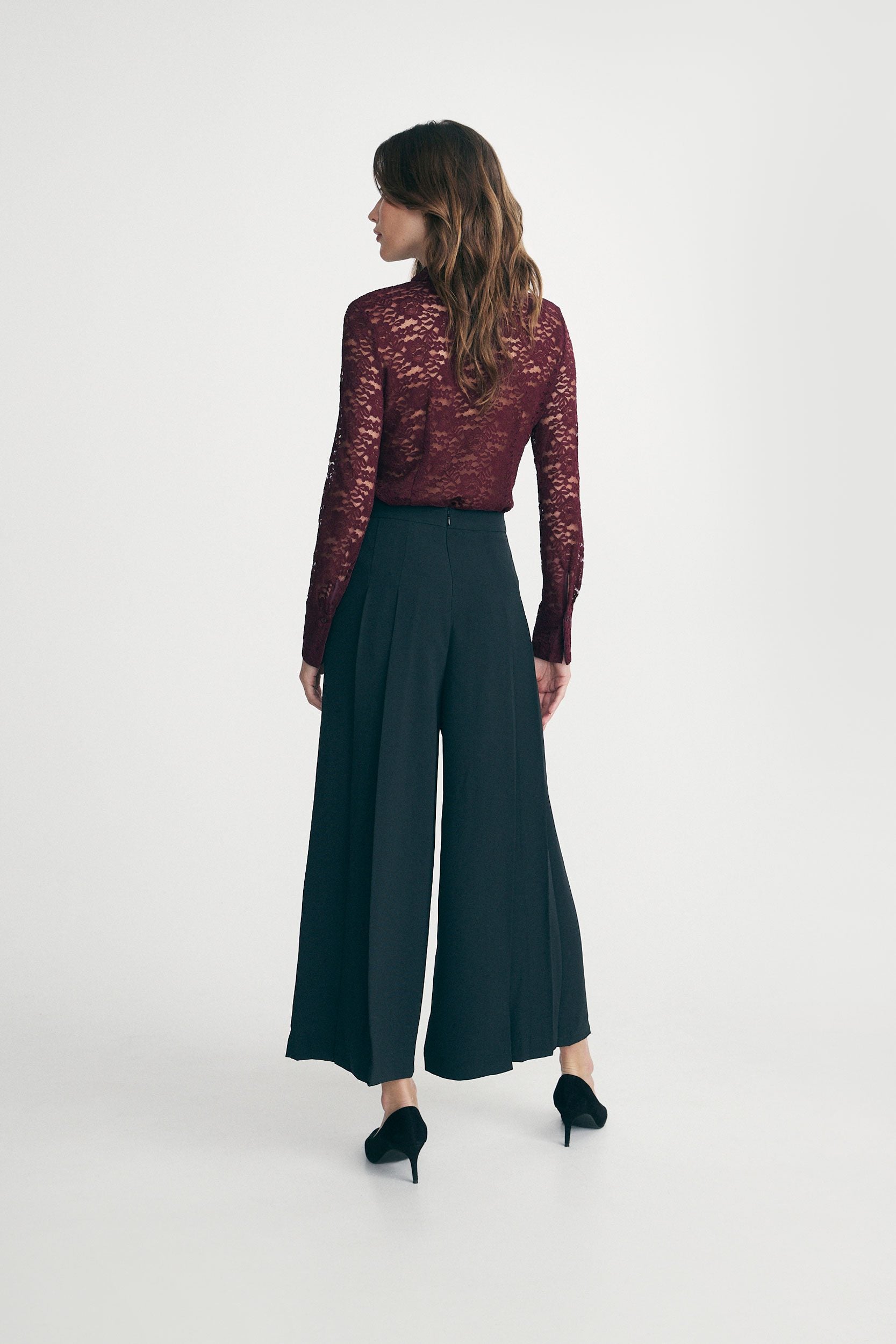 Pantalon plissé à jambe large