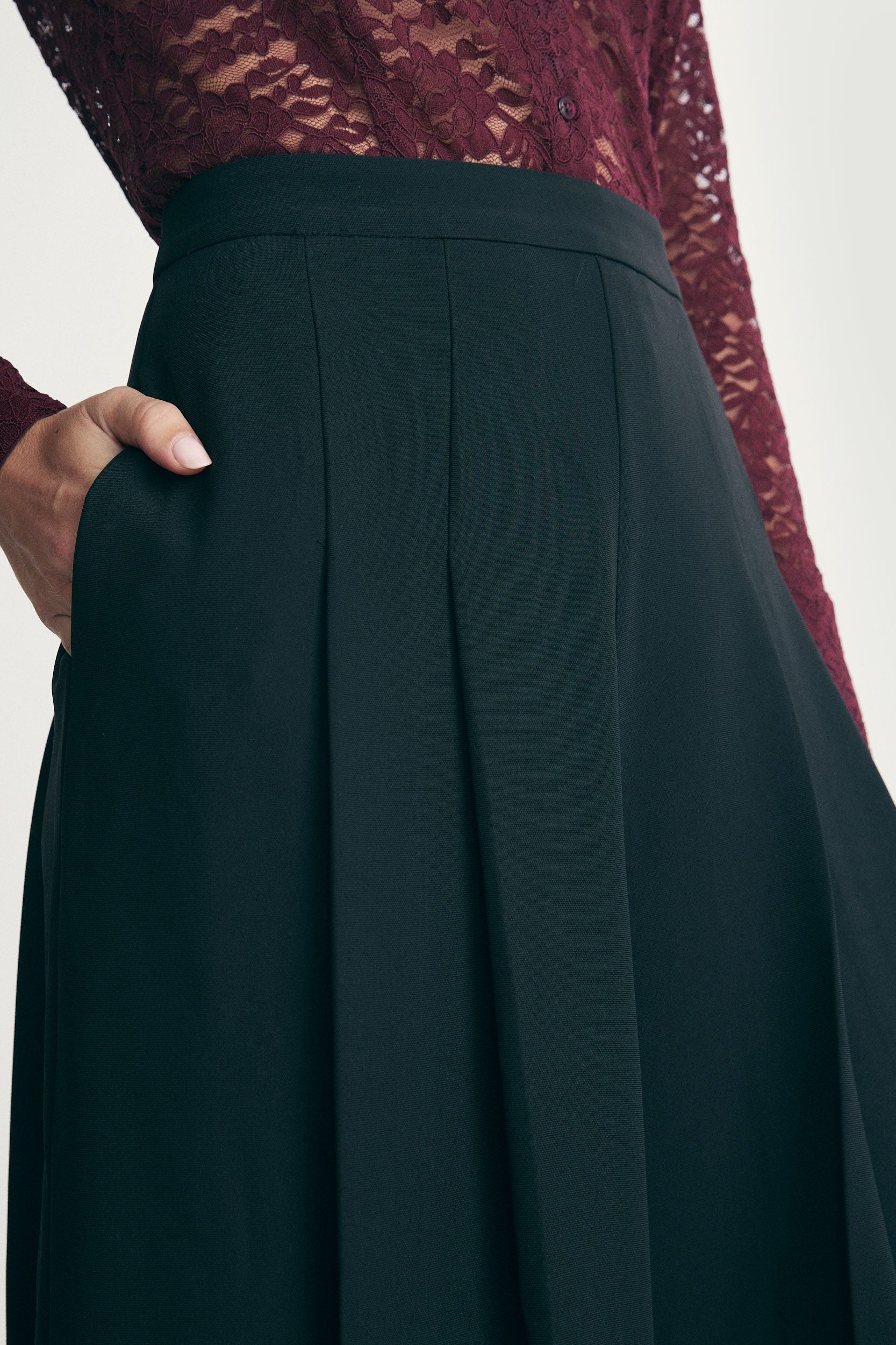 Pantalon plissé à jambe large