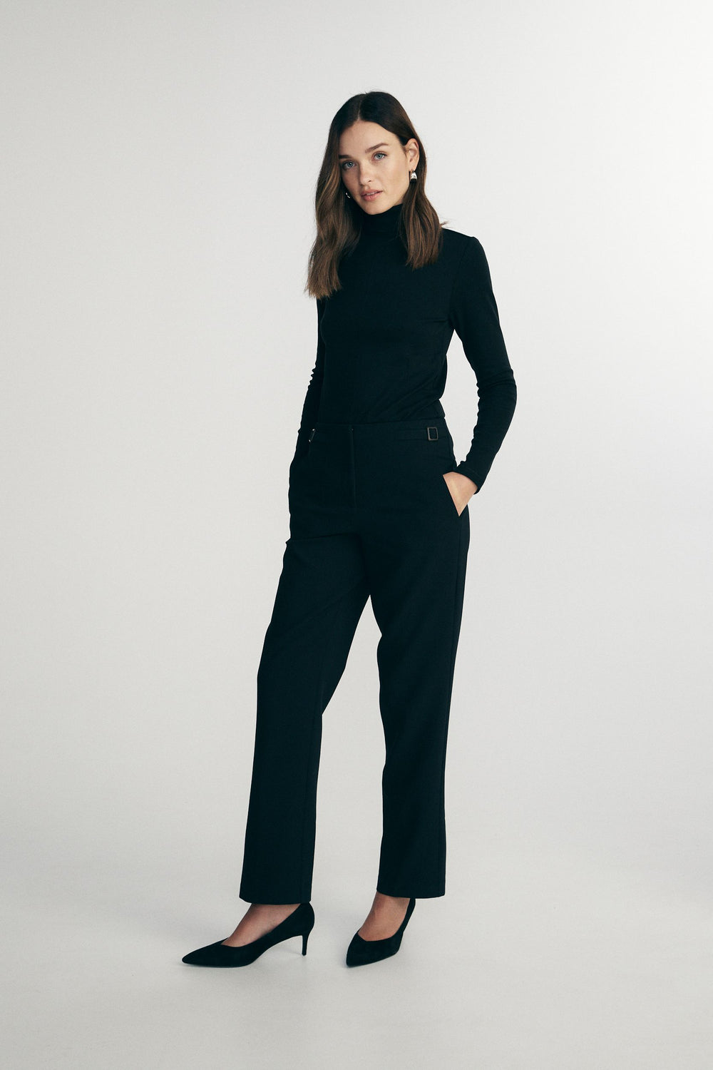 Pantalon avec attaches sur les côtés