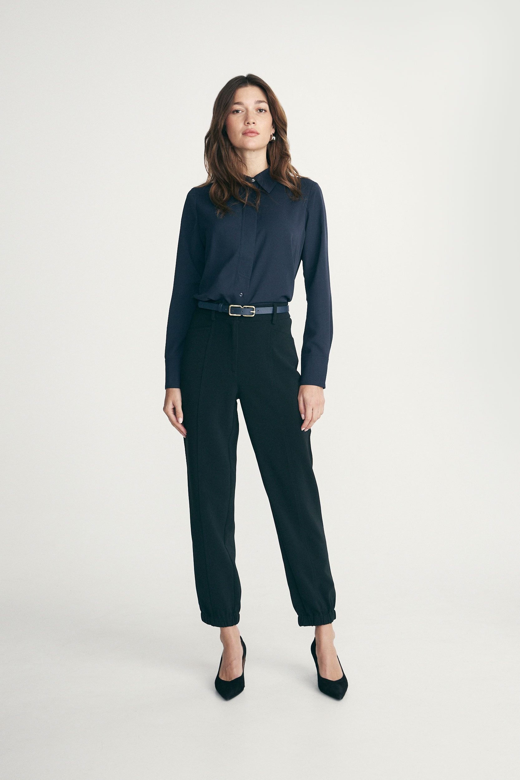 Pants with elastic ankles