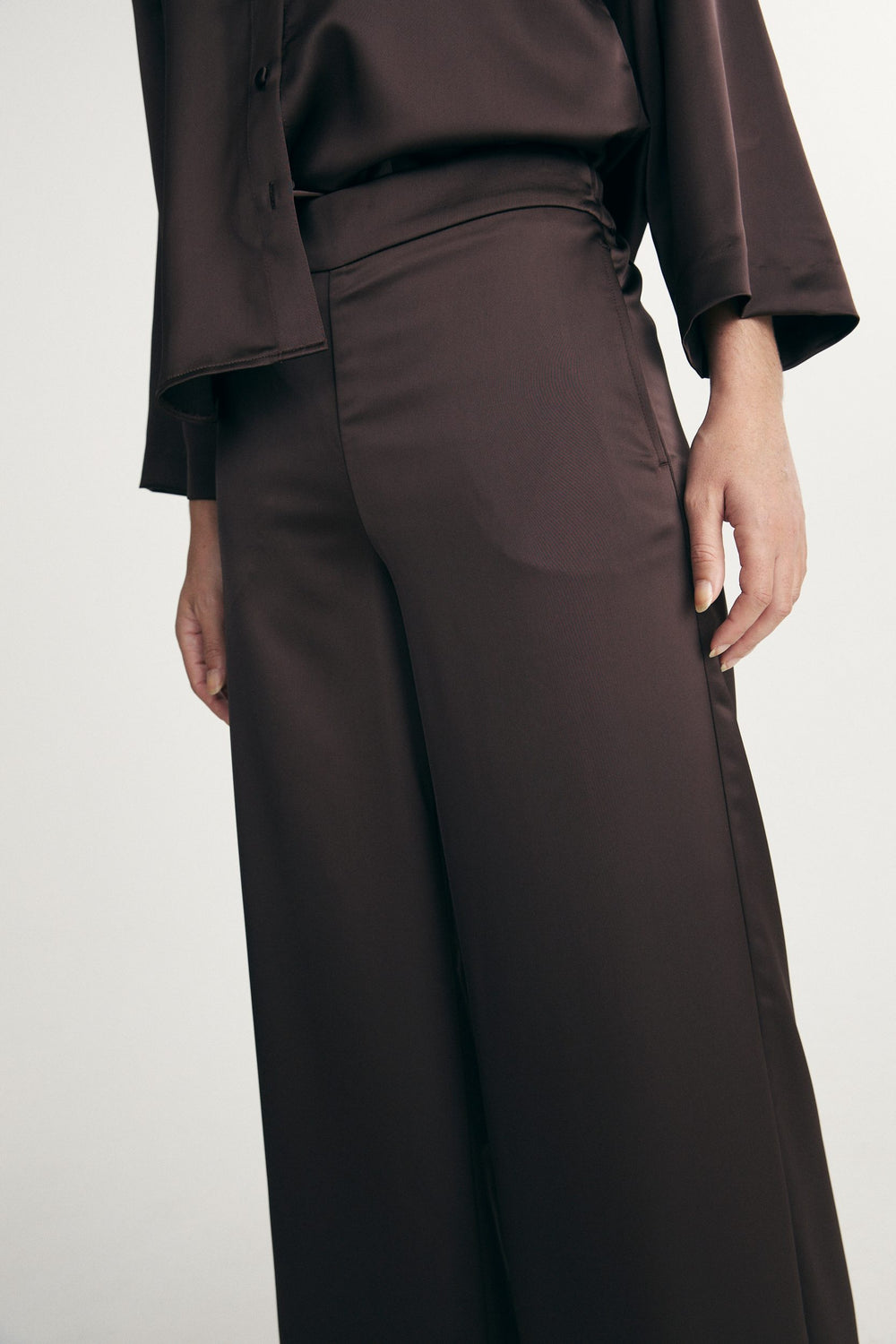 Wide leg satin pants