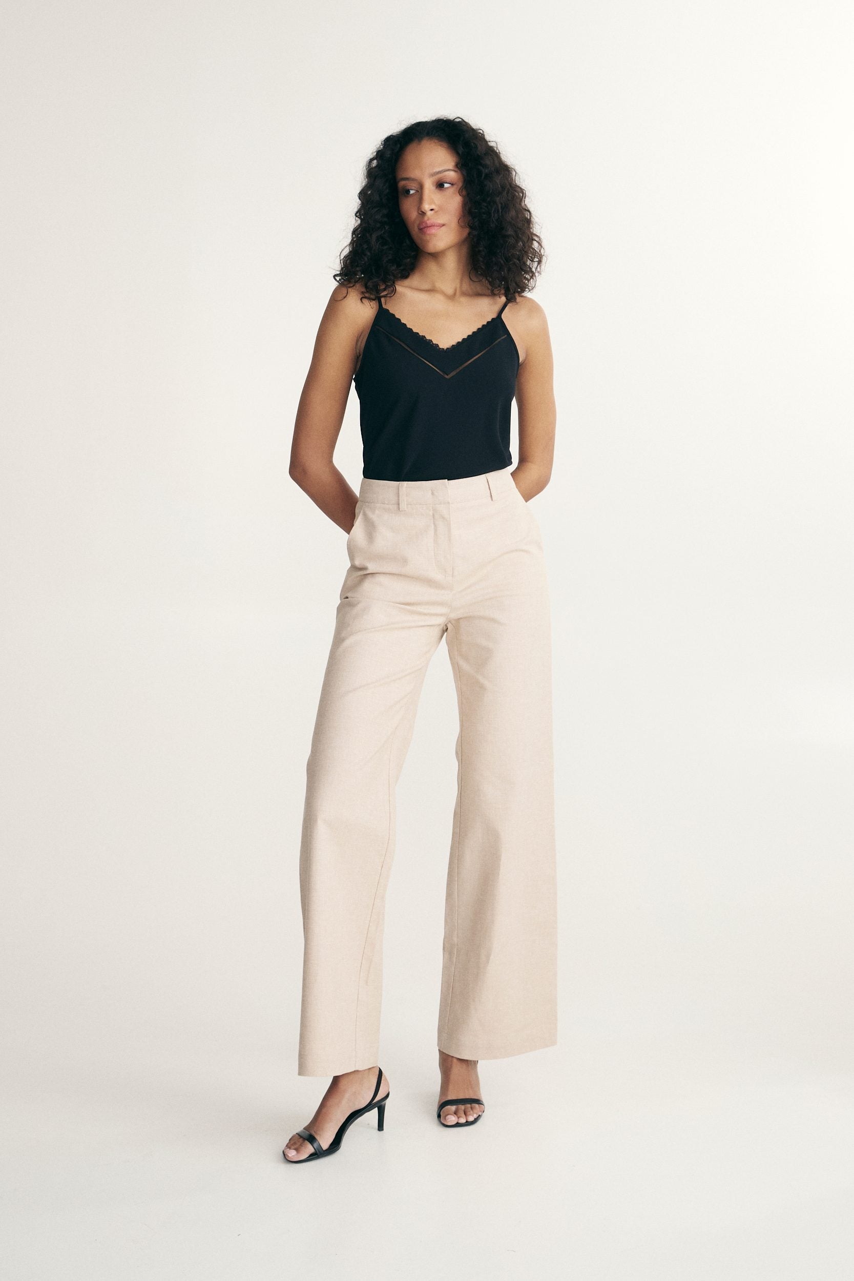 Pantalon en lin à dos élastique