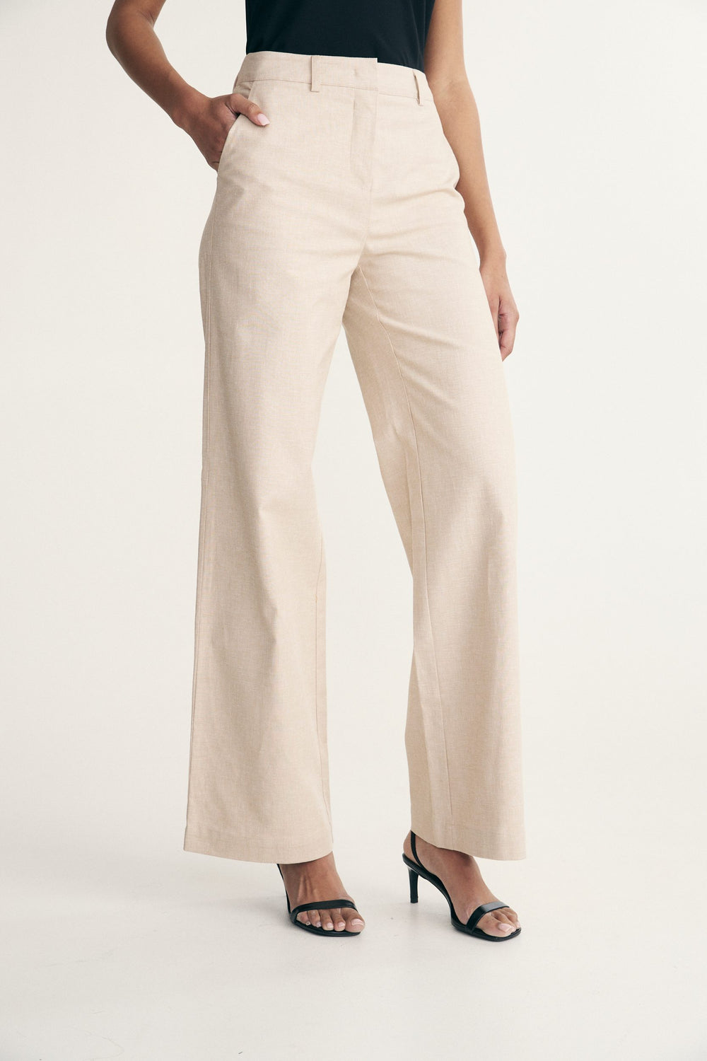 Pantalon en lin à dos élastique