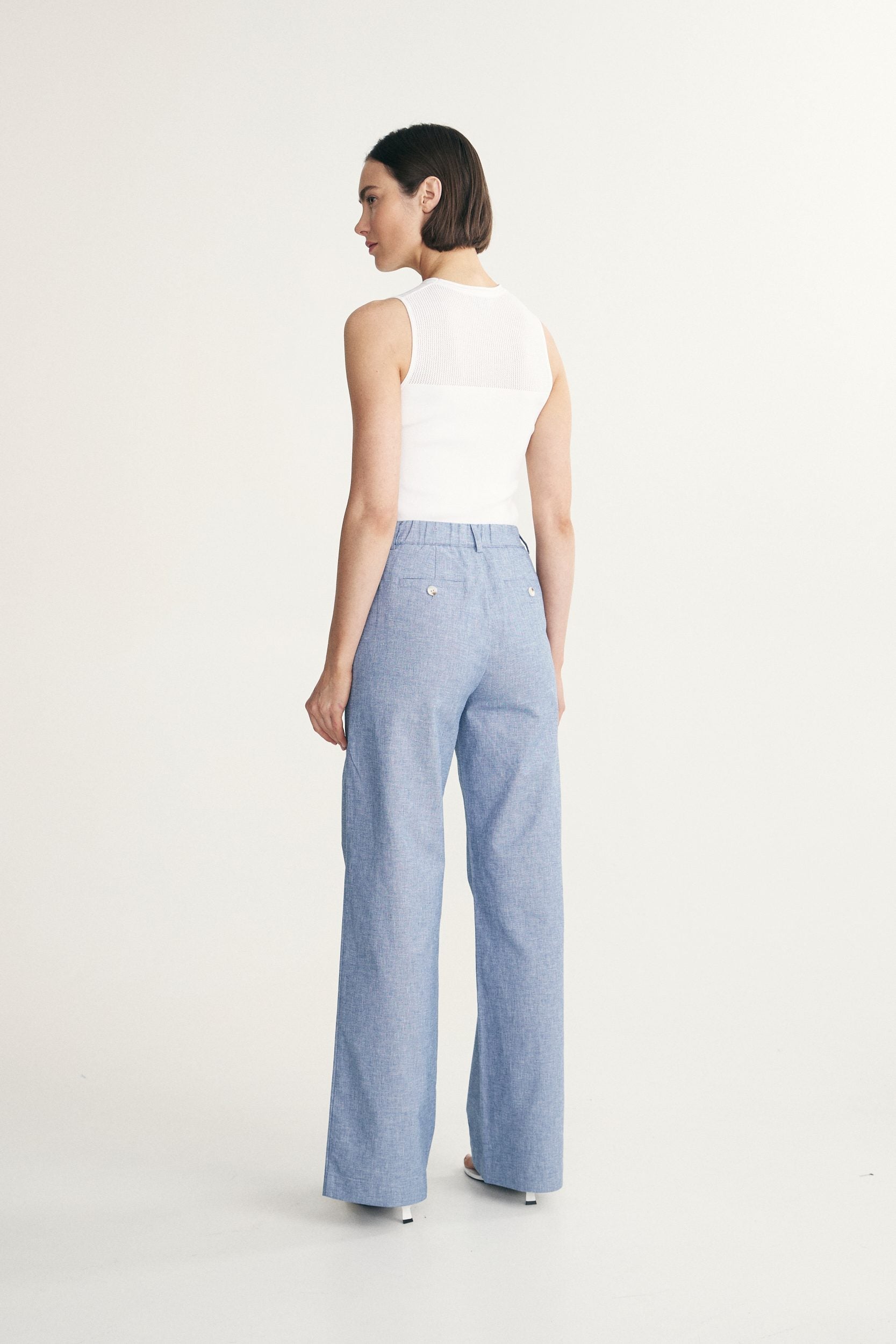 Pantalon en lin à dos élastique