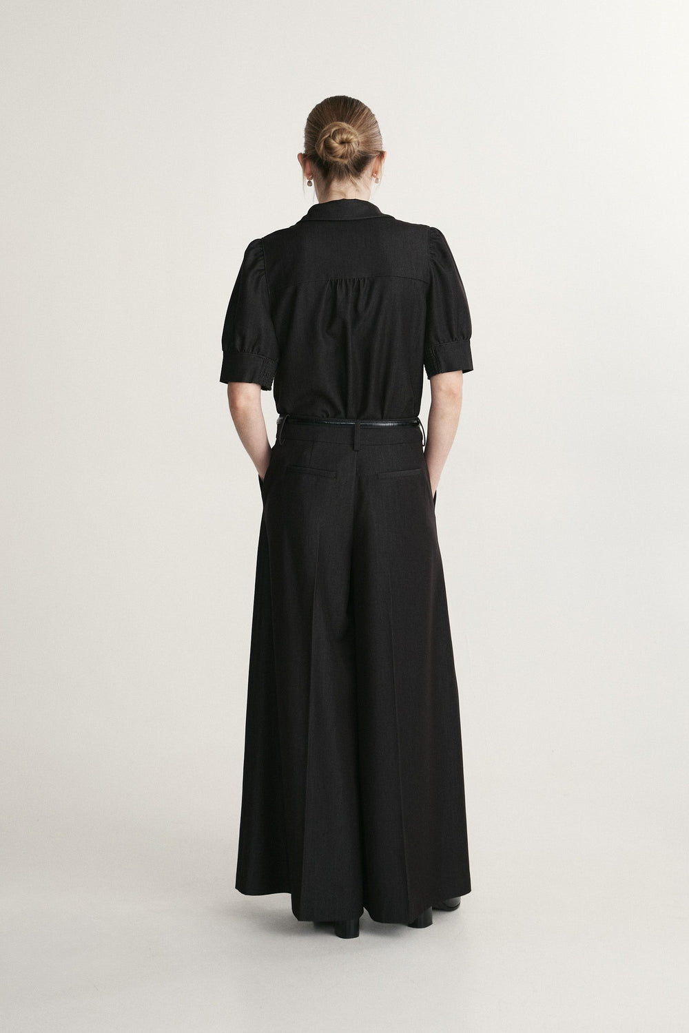 Pantalon fluide très ample à taille haute