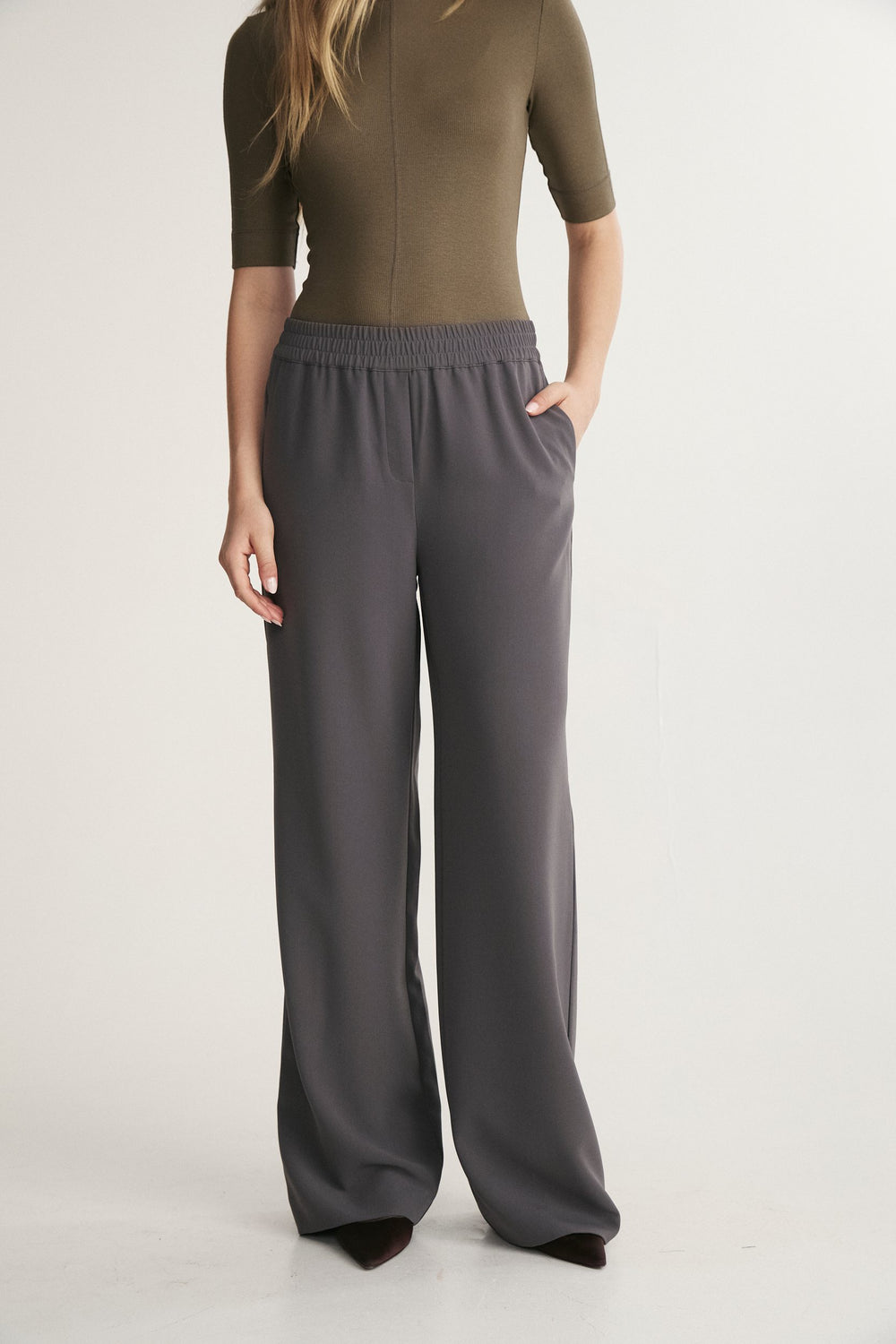 Fluid Wide-Leg Pants