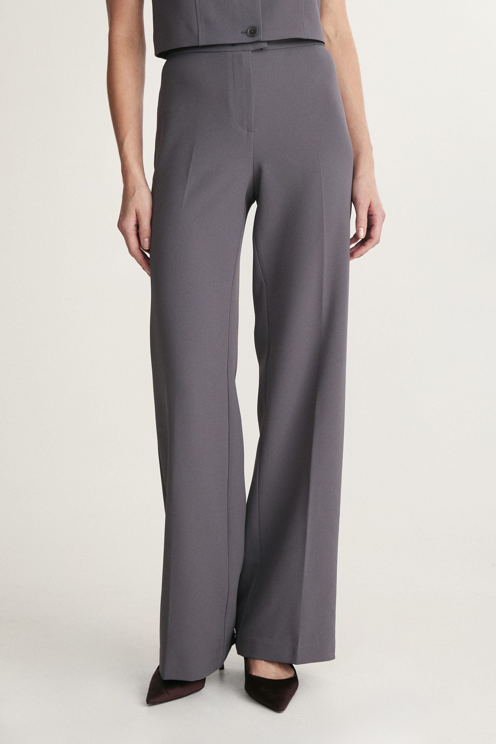 Modern pant