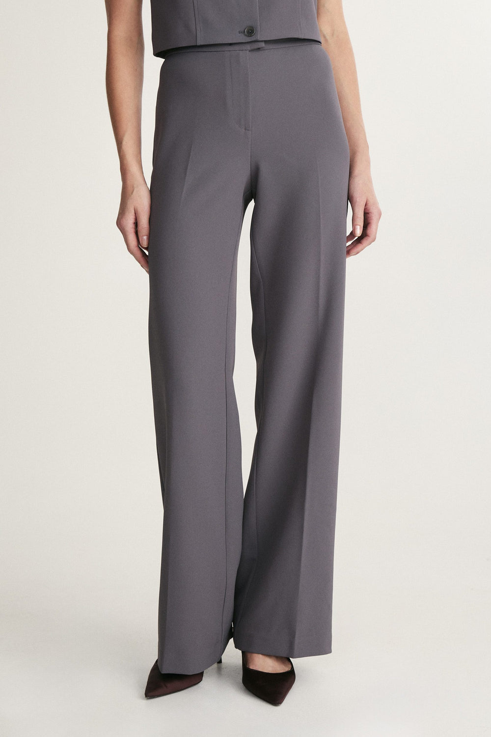 Modern pant