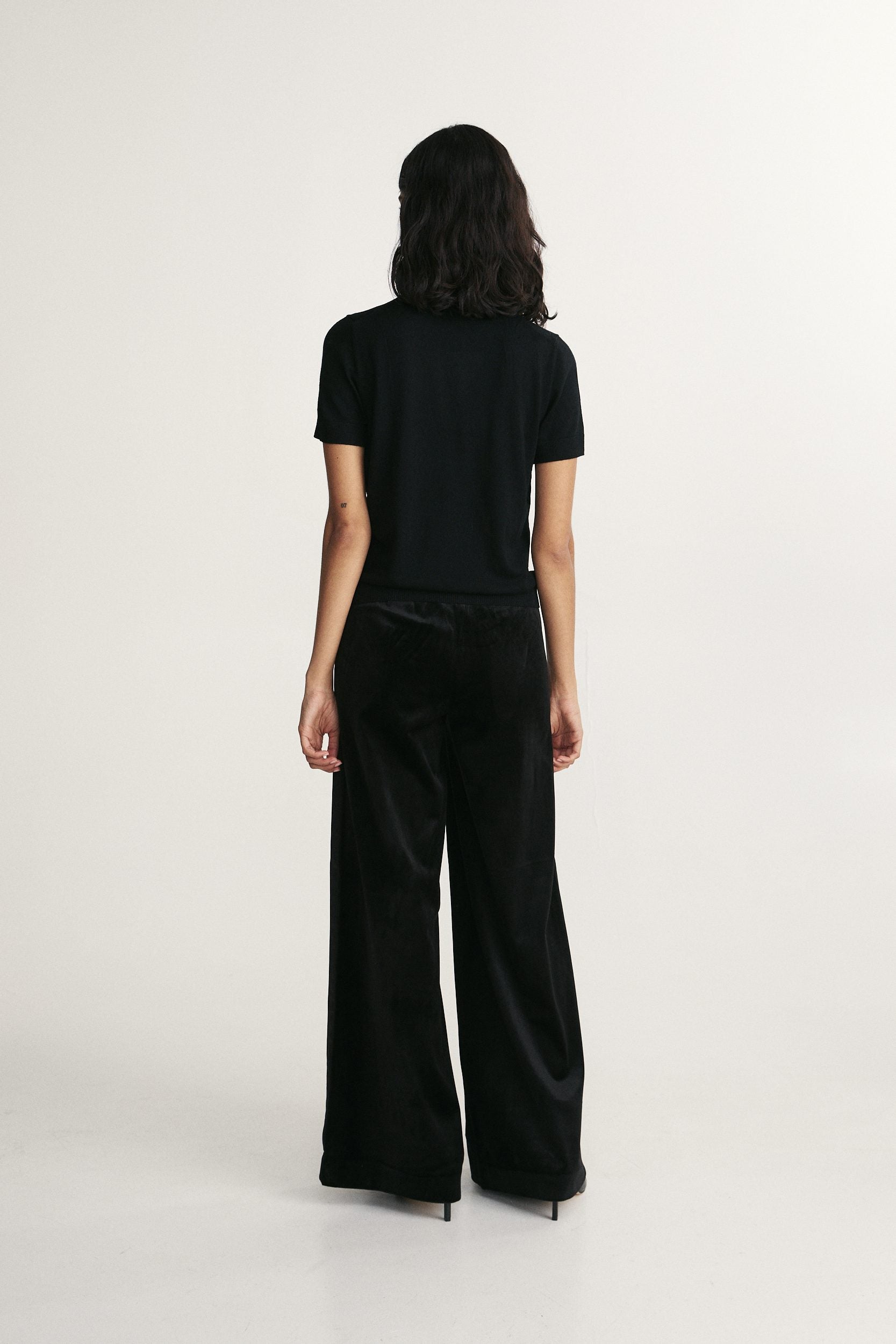 Pantalon large en velours avec détail latéral