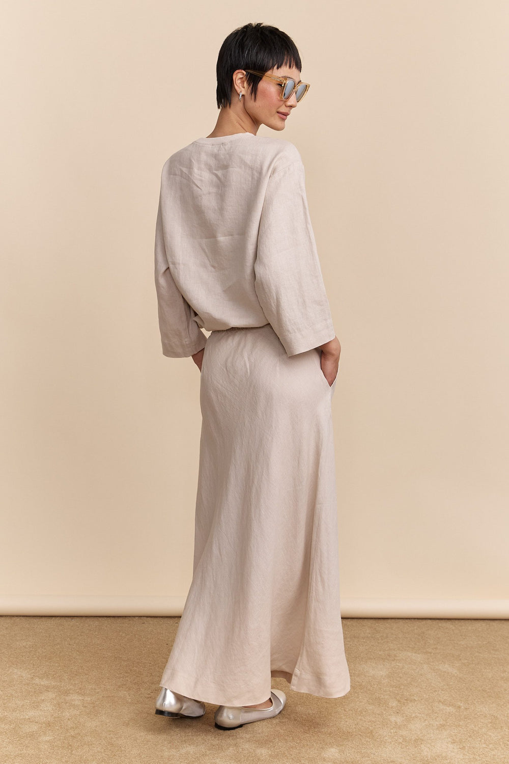 Linen skirt with elastic waist