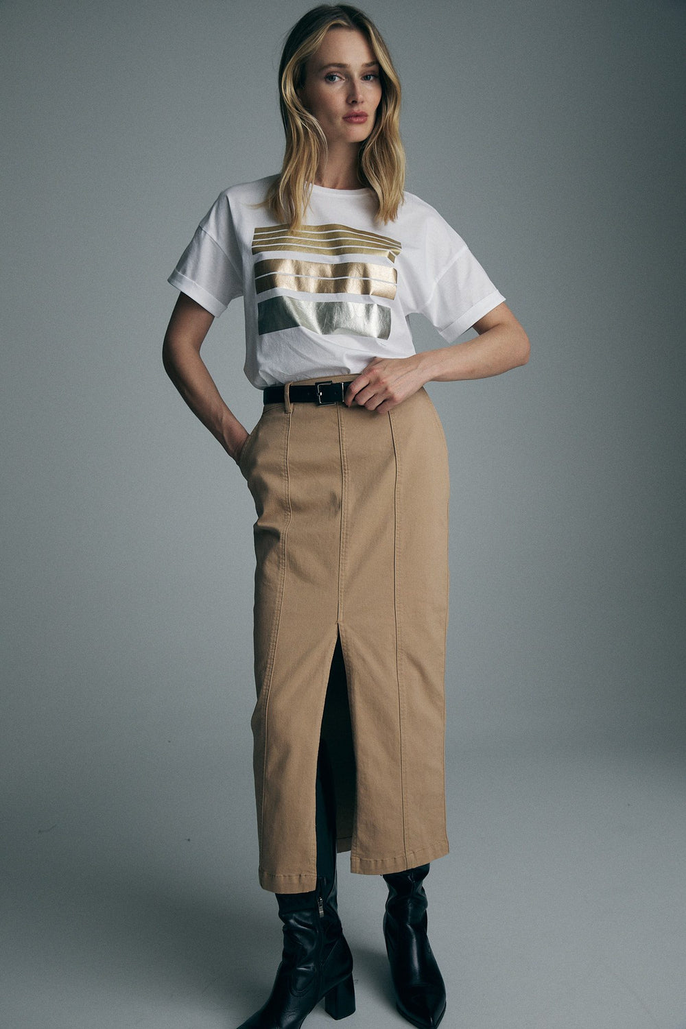 Long skirt with front slit