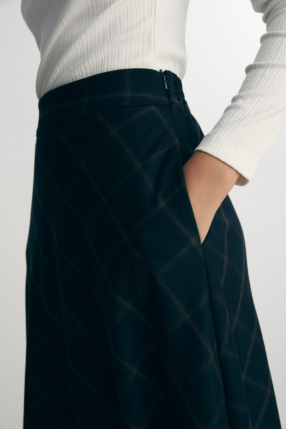Plaid midi skirt