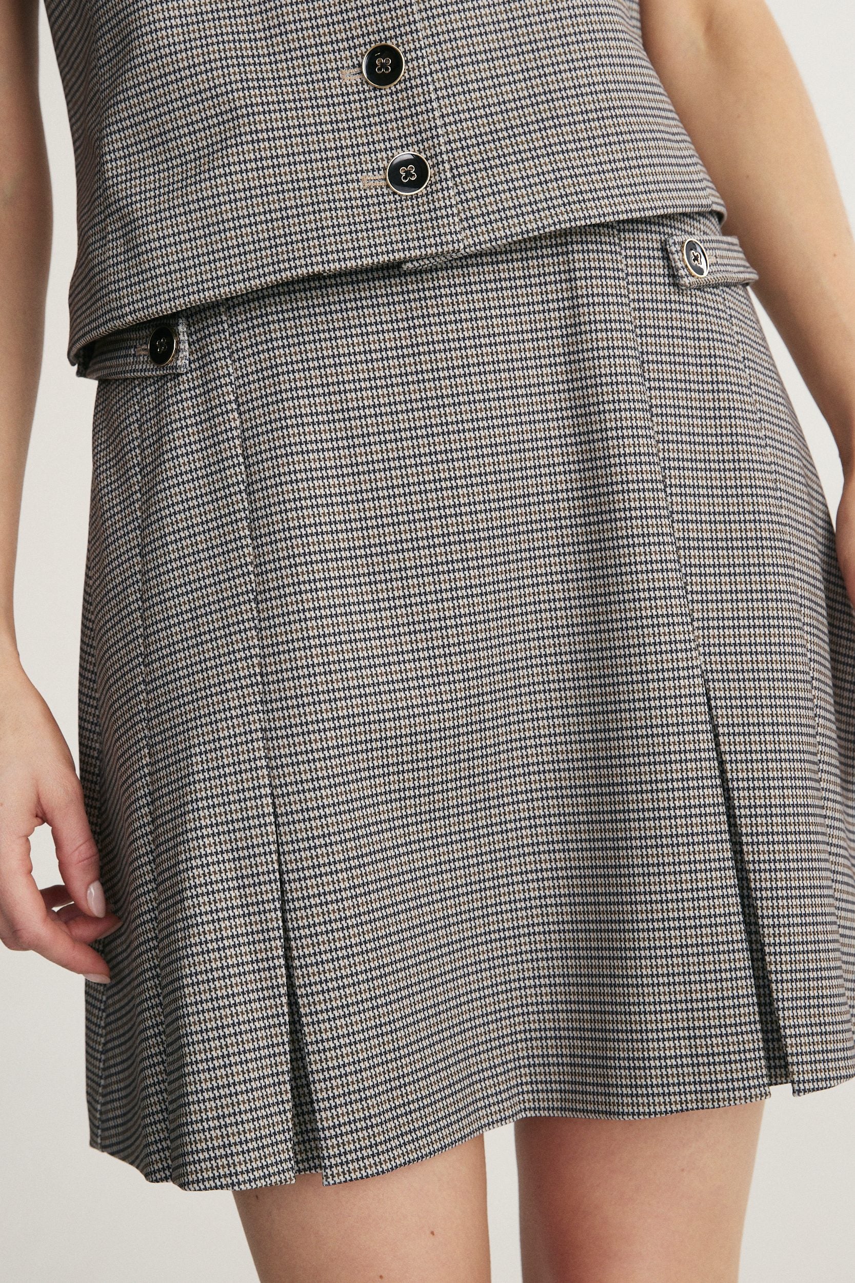 Pleated skirt