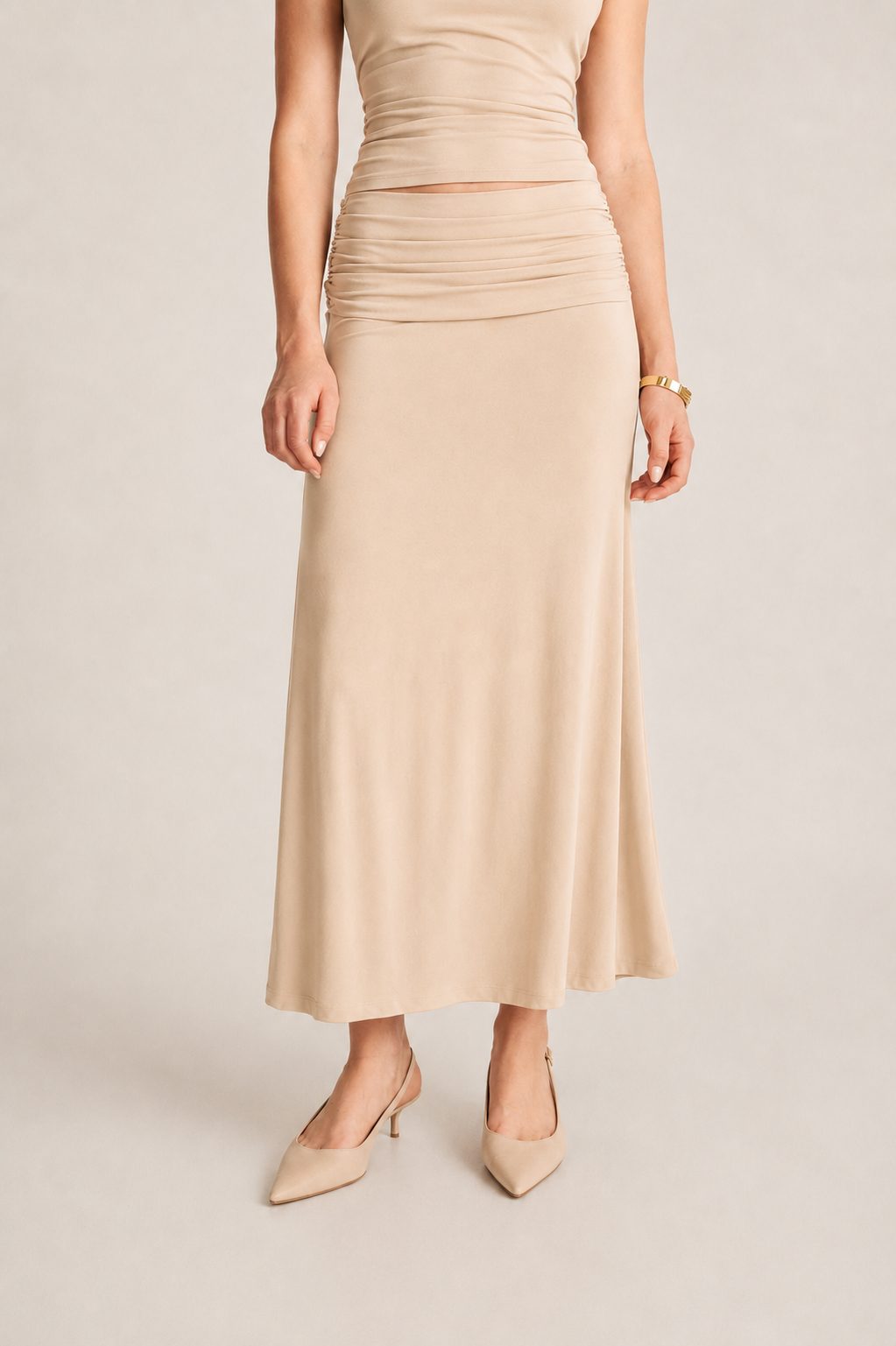 Jupe midi à taille froncée