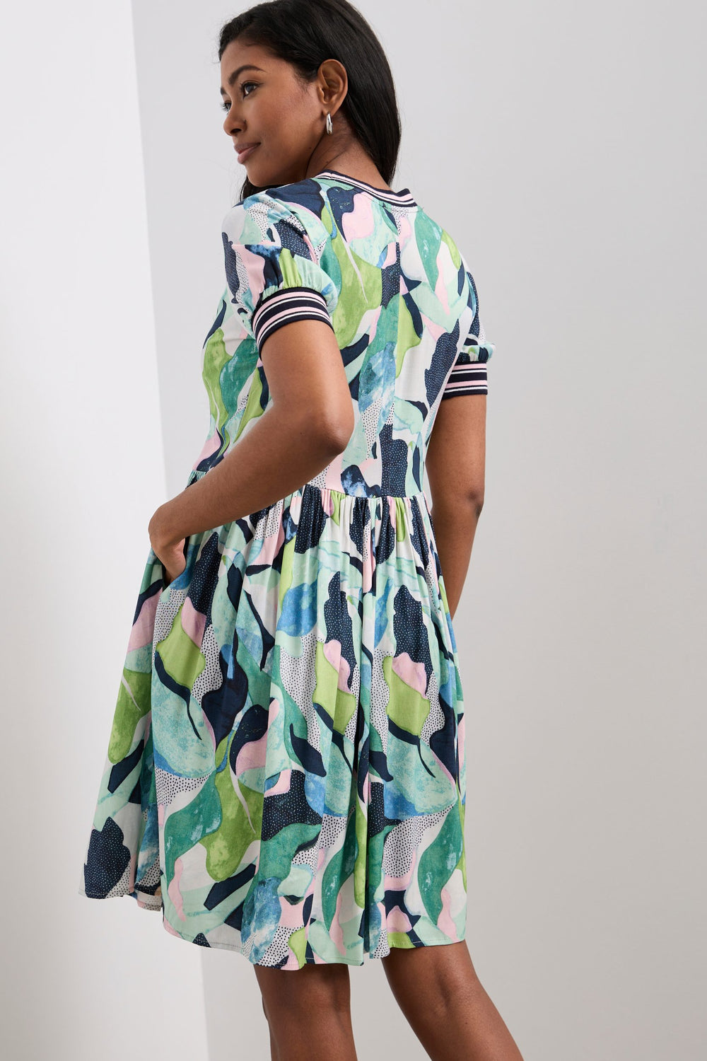 Robe à imprimés avec bas évasé