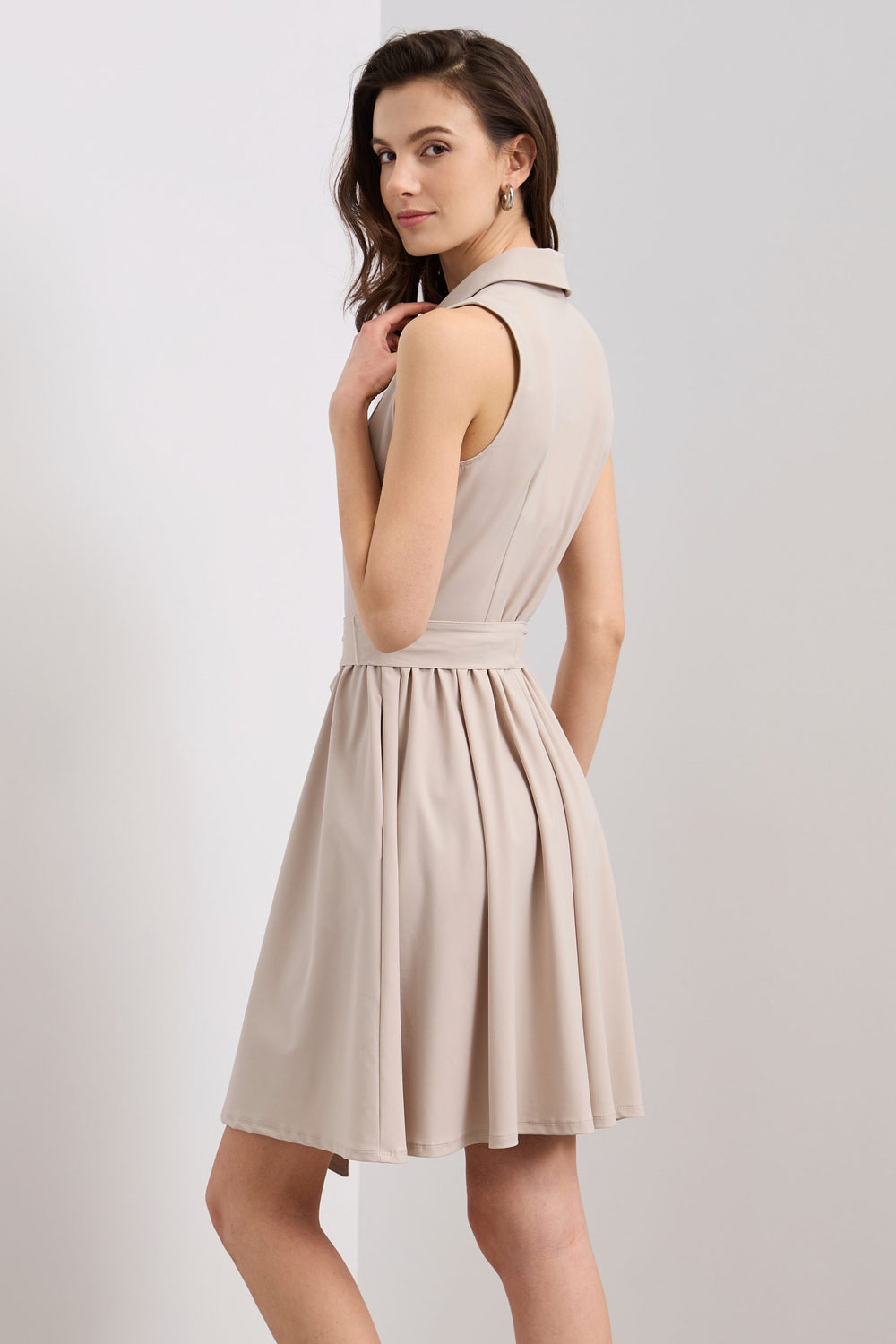 Robe Sport Chic évasée sans manche