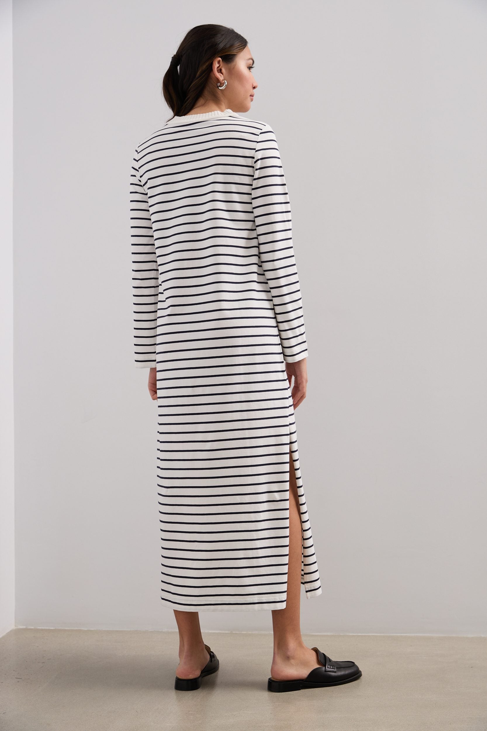 Longue robe en jersey rayé