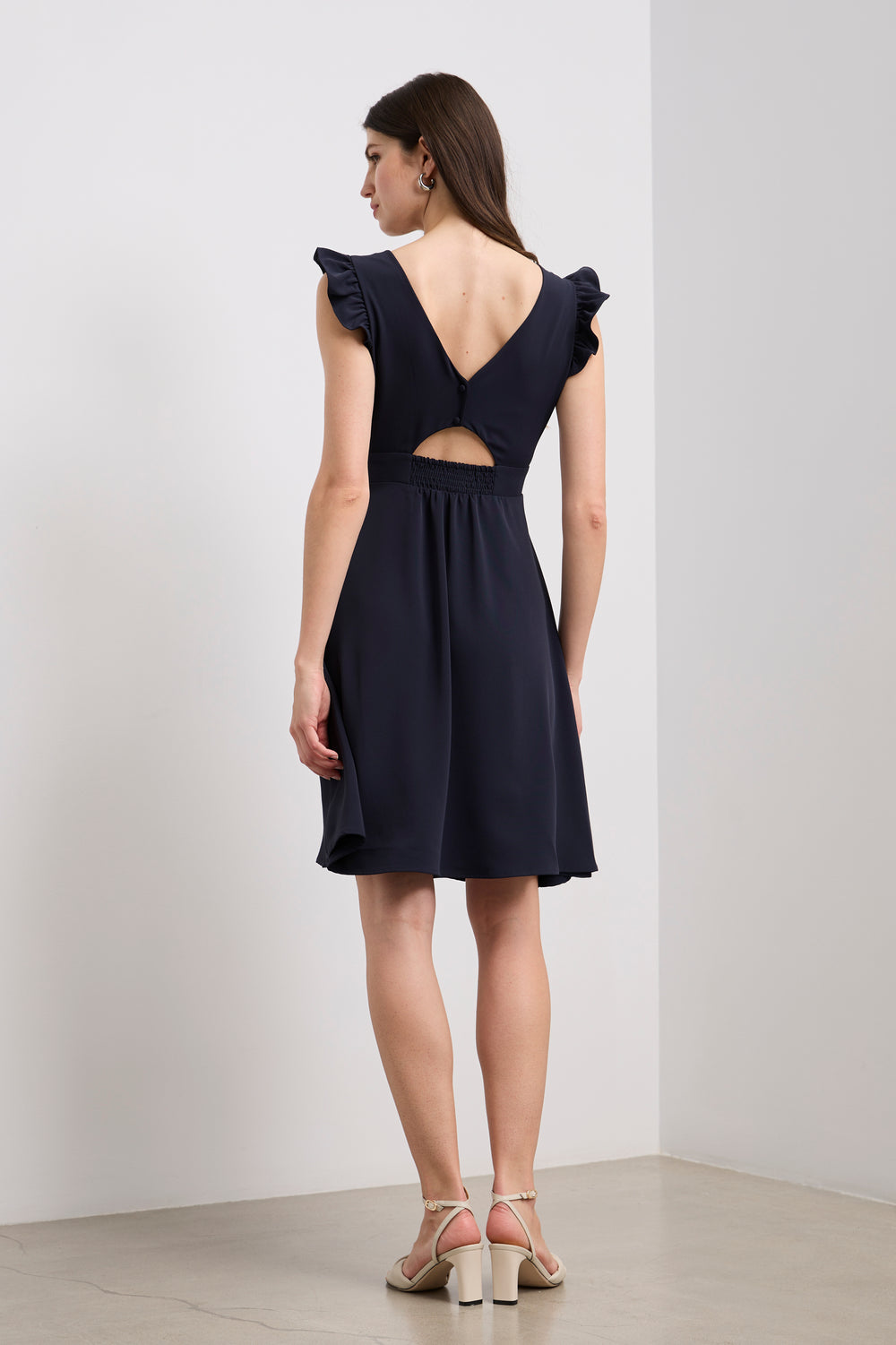 Robe à manches volantées