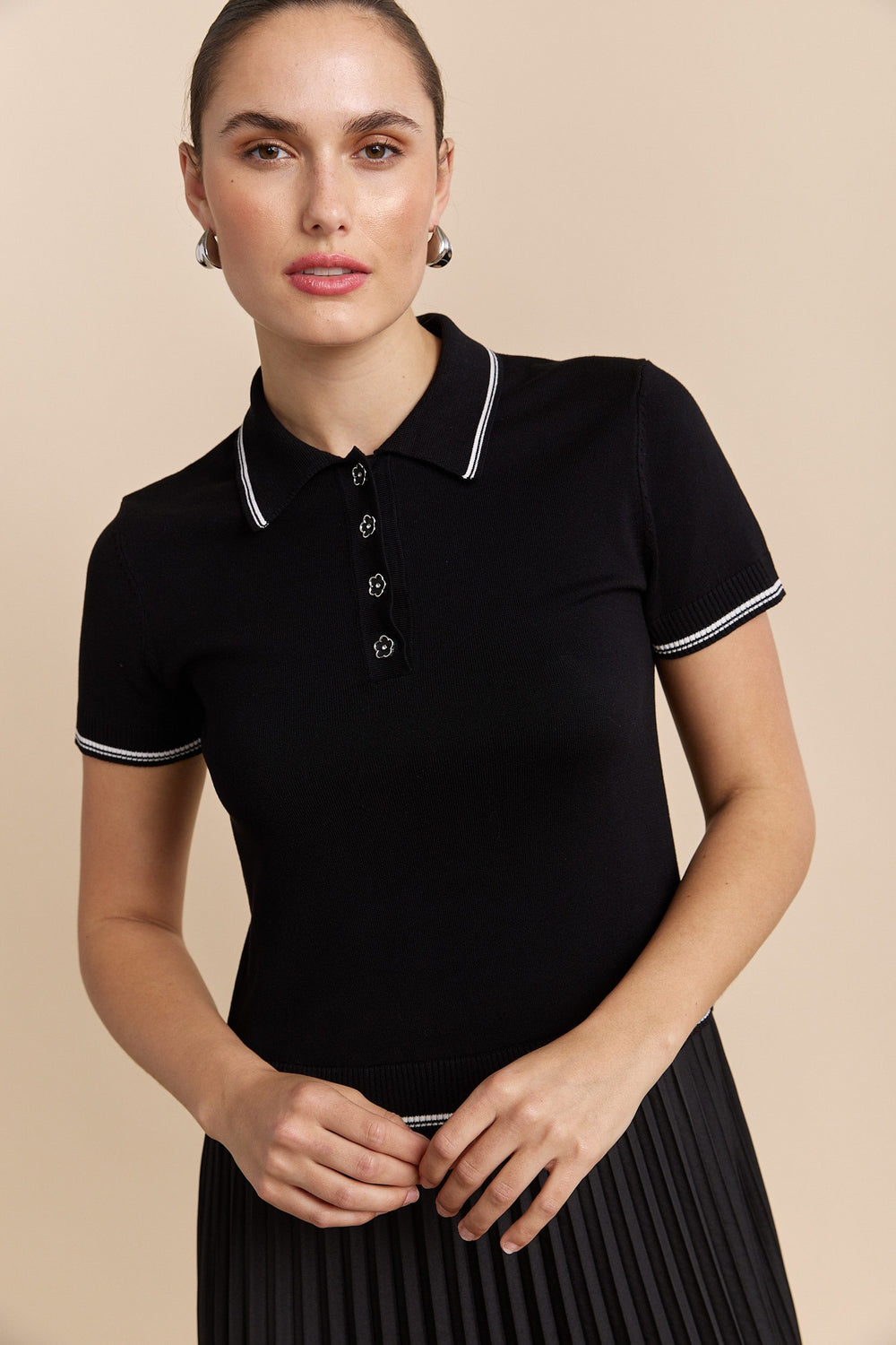 Robe en maille et tissu plissé