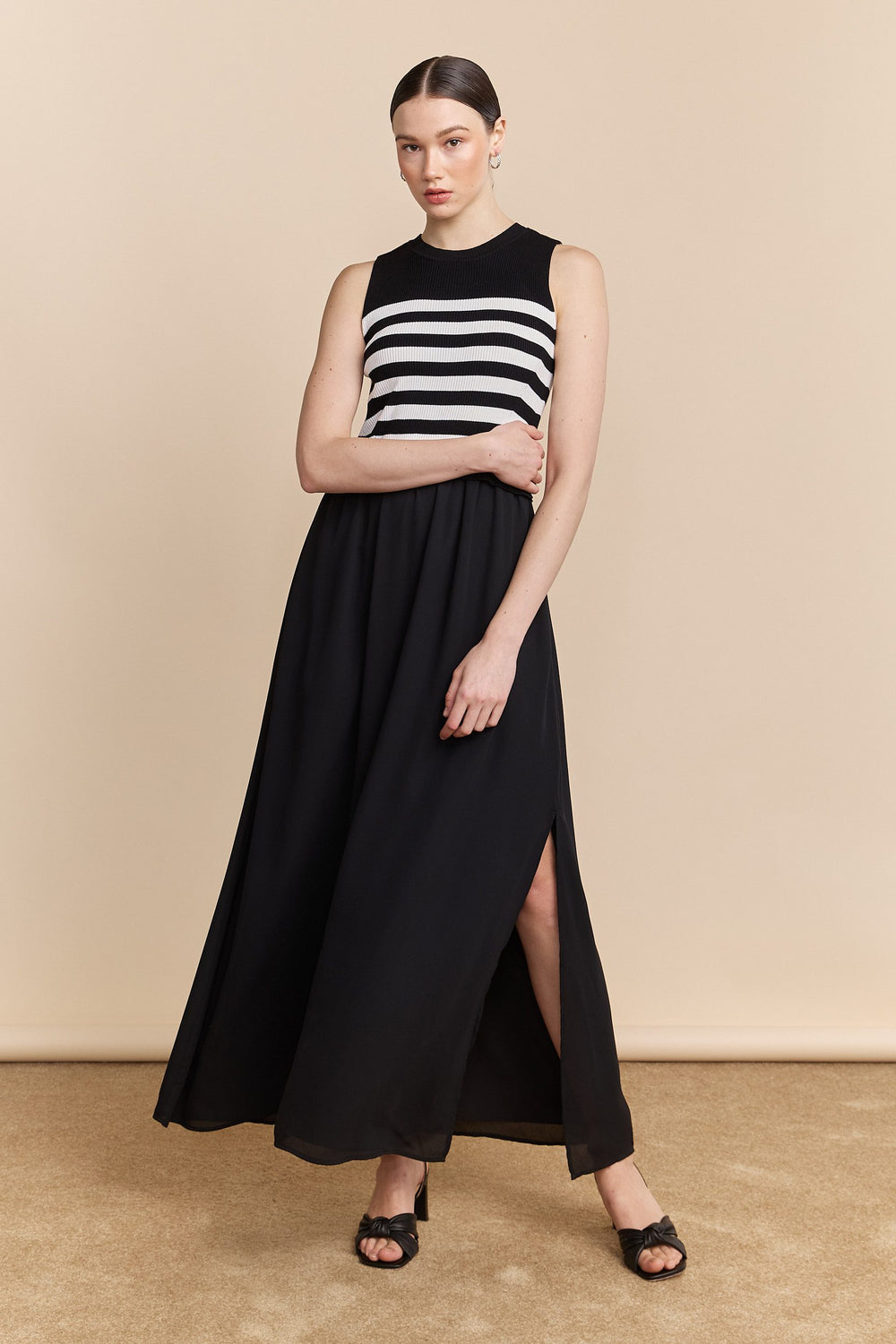 Sleeveless maxi dress