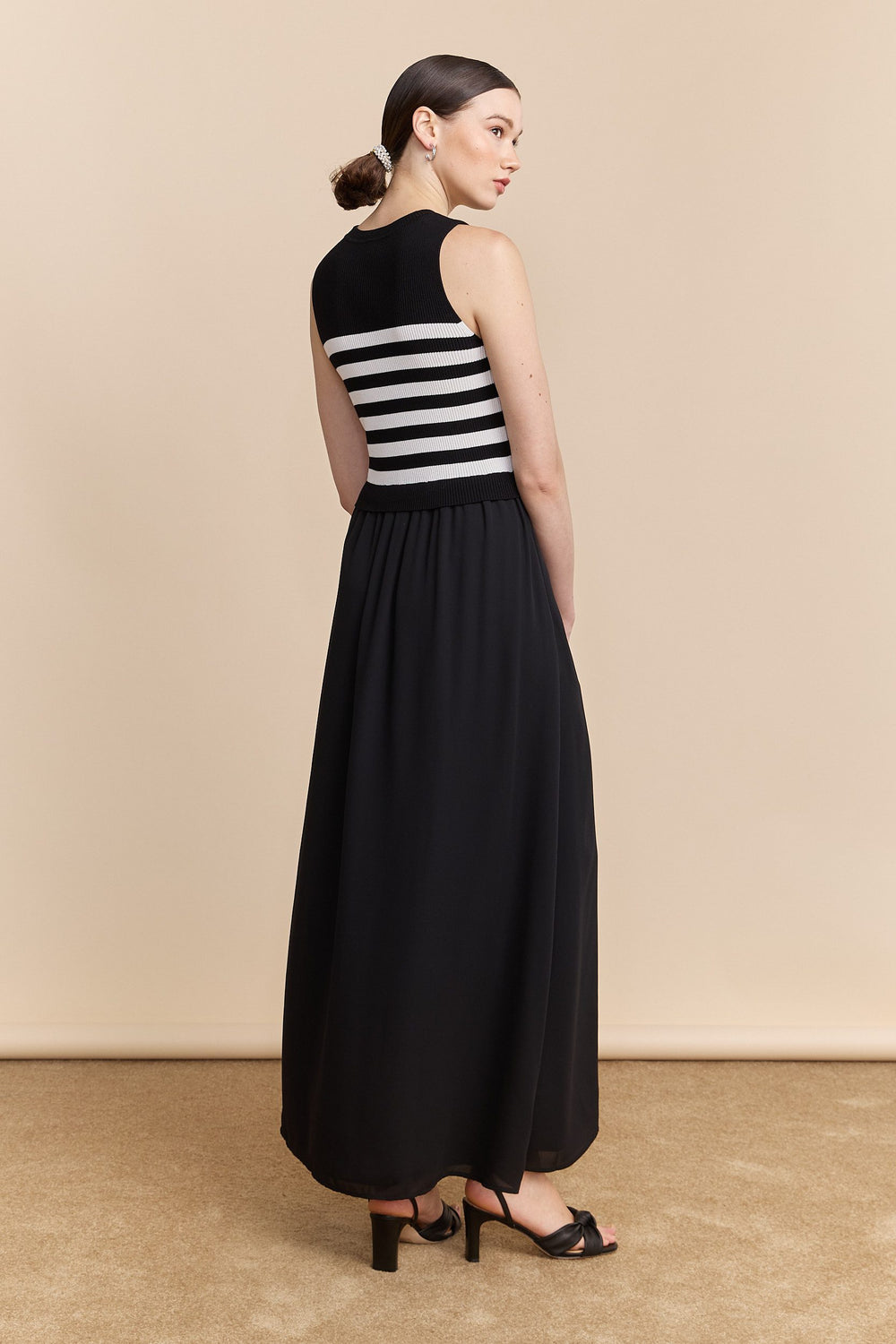 Sleeveless maxi dress