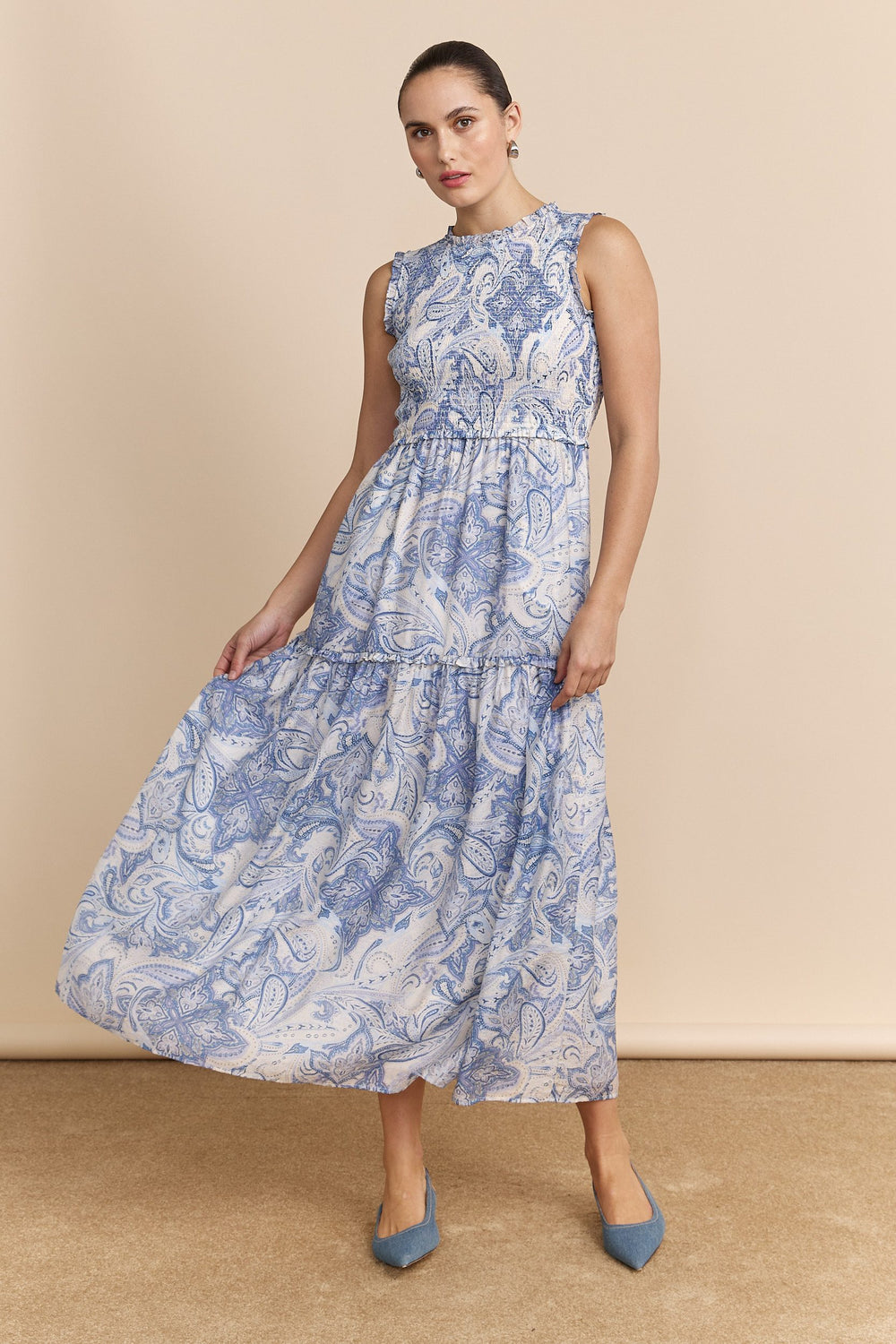 Longue robe à nid d'abeille & volants