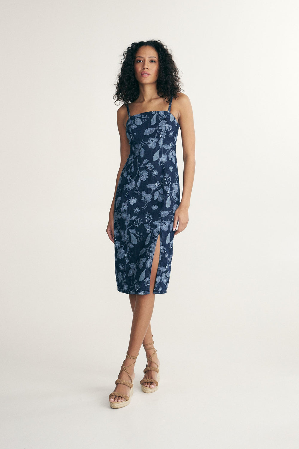 Robe ajustée avec fleurs imprimées