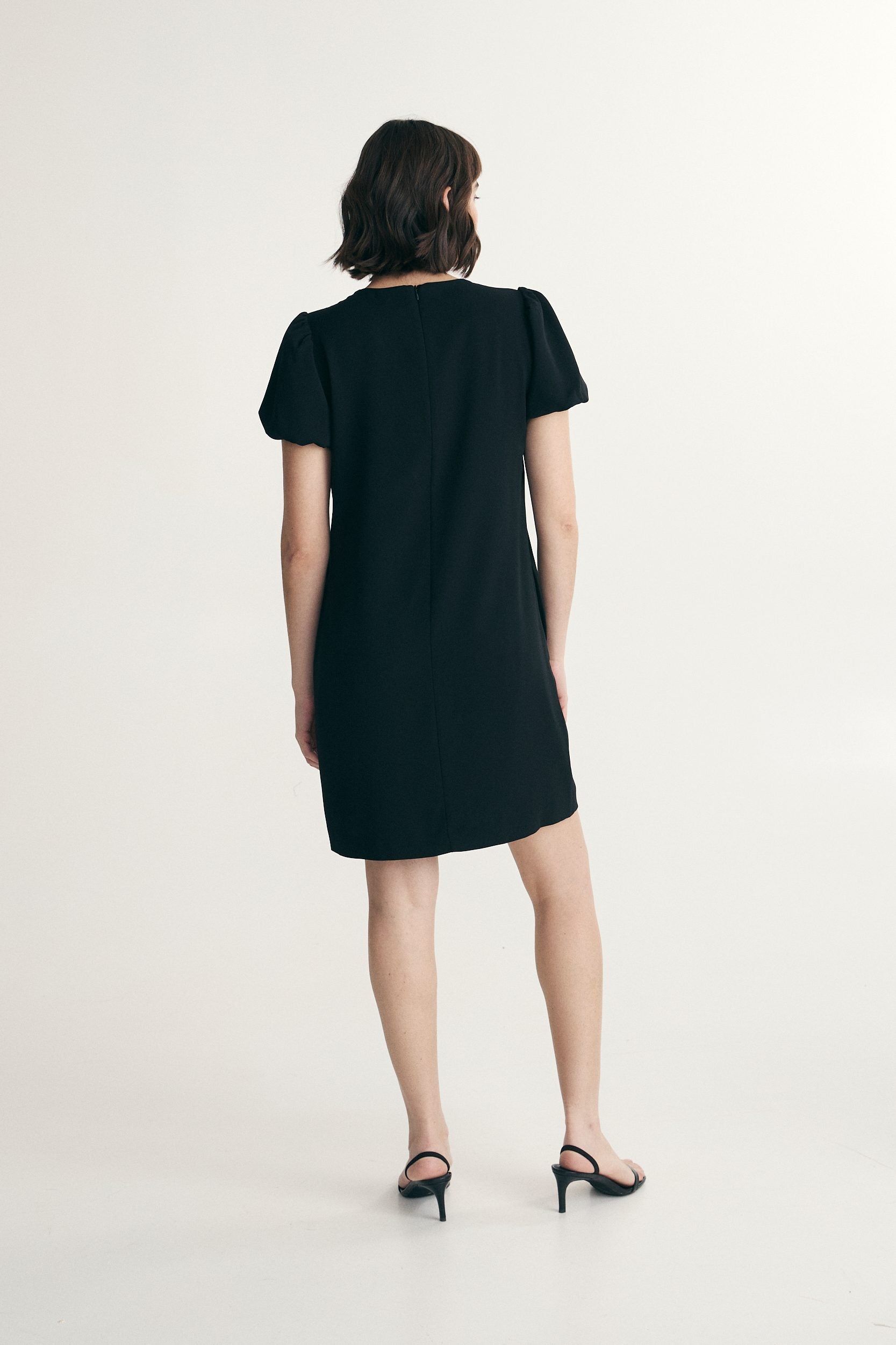 Puffy sleeve dress